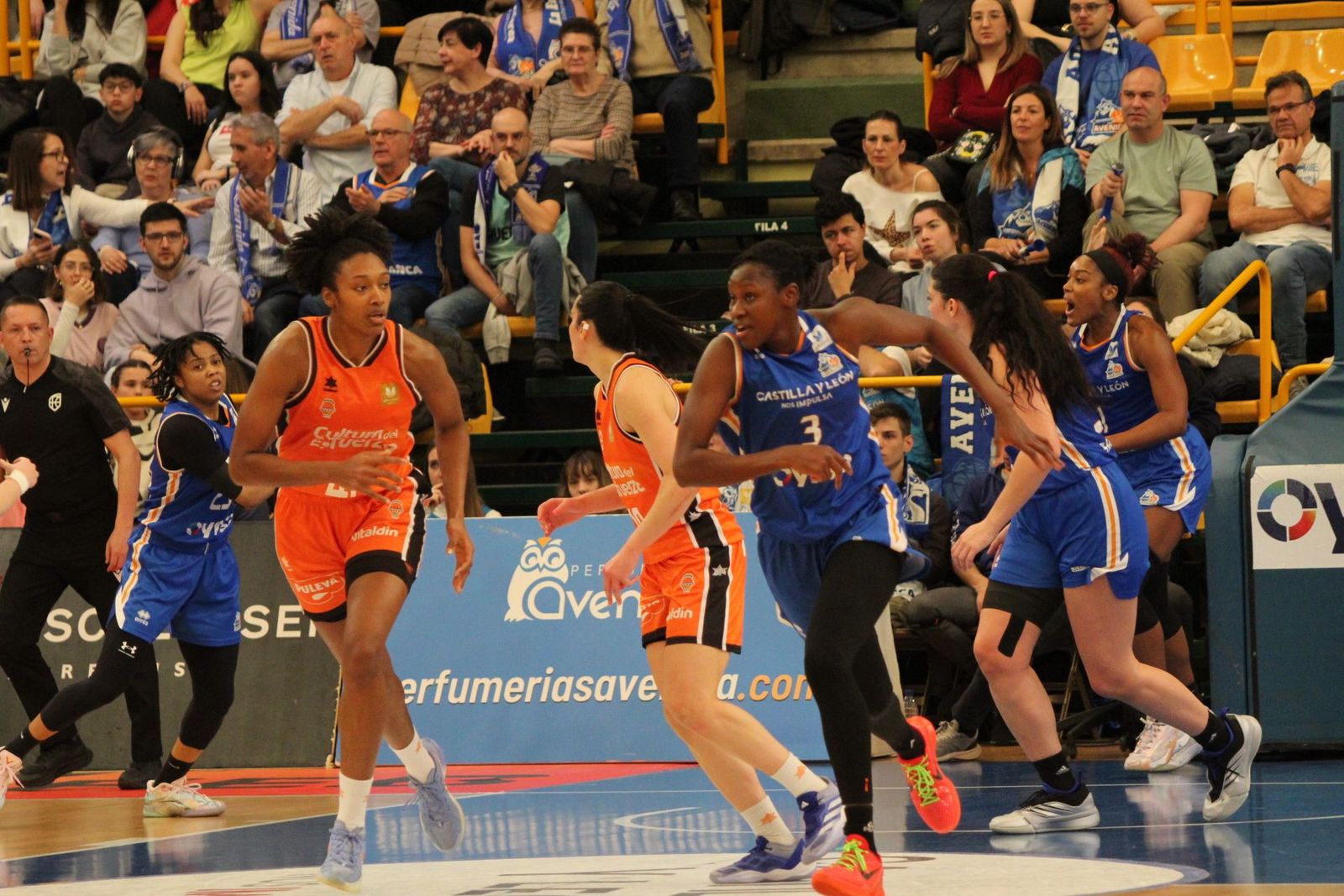 Perfumerías Avenida – Valencia Basket en el Pabellón de Würzburg