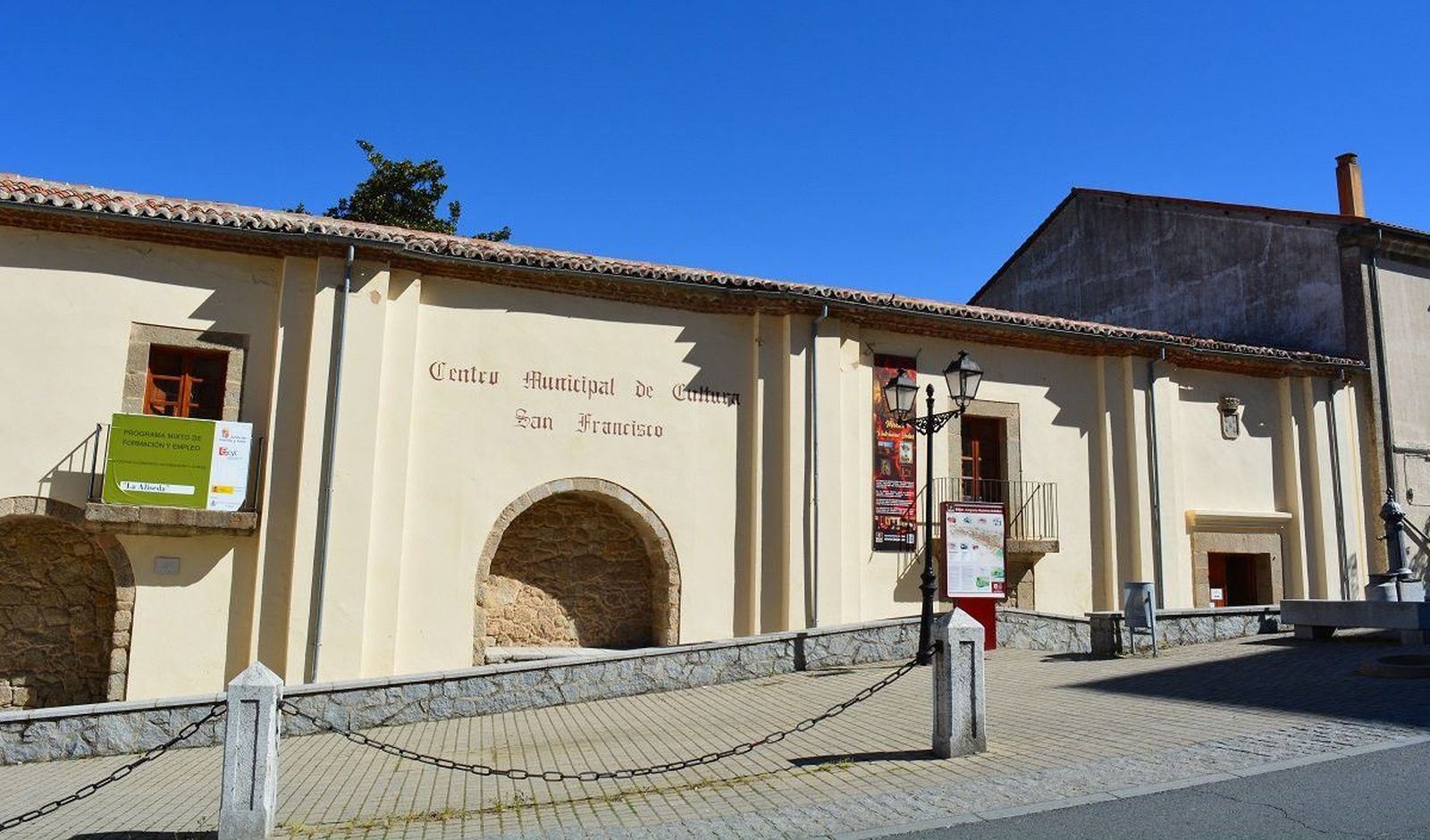 La biblioteca destinará más de 5.000 euros a la compra de material impreso o audiovisual