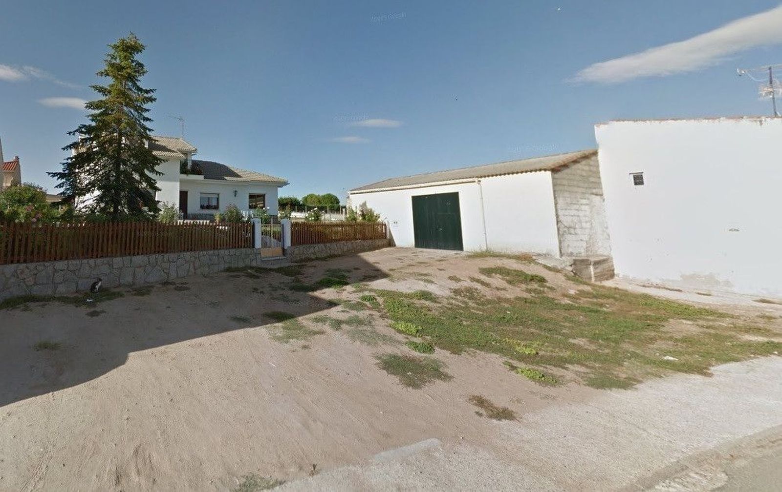 A subasta un solar de 113 metros cuadrados