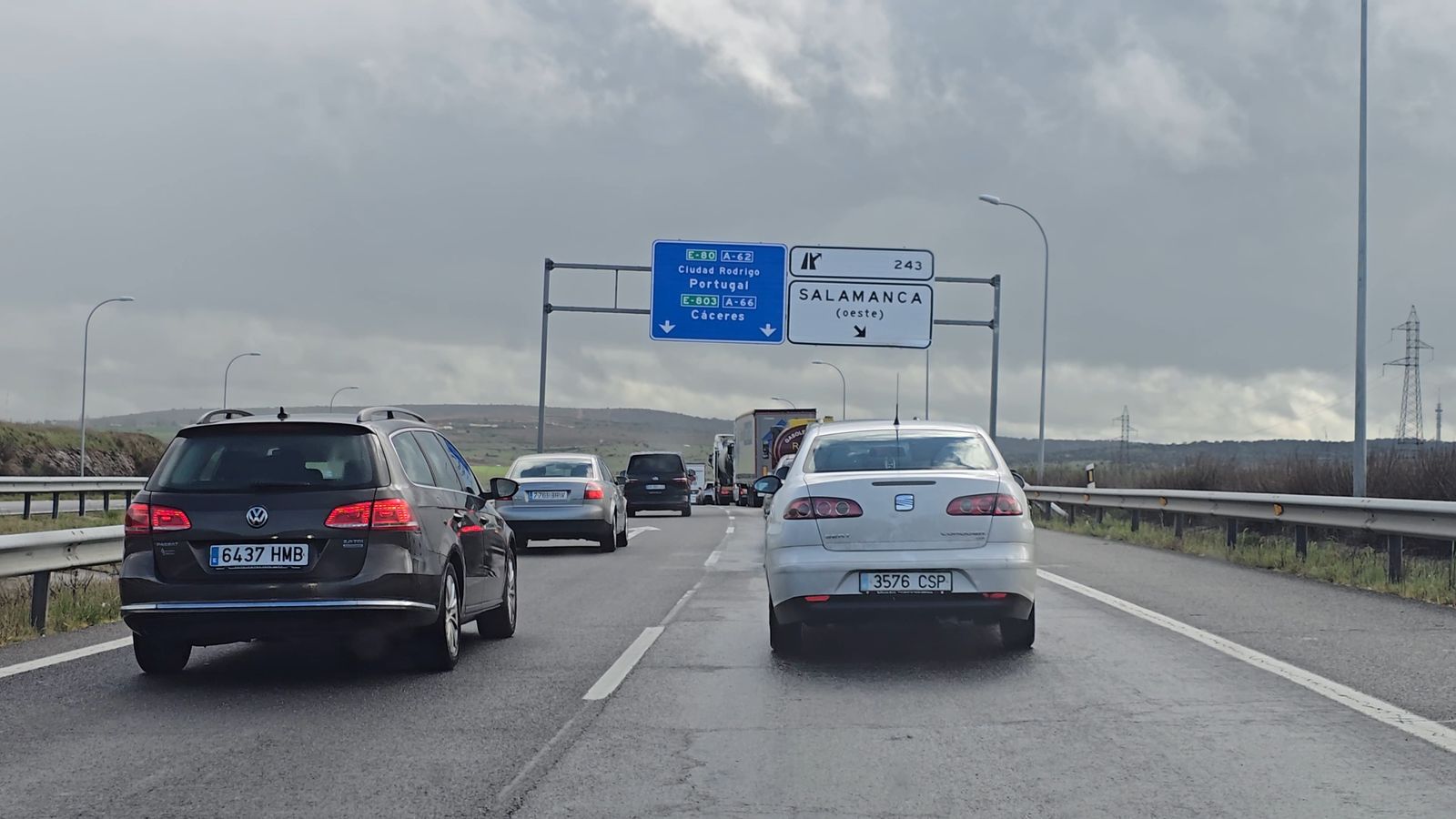 Retenciones de tráfico A-62 operación salida Semana Santa