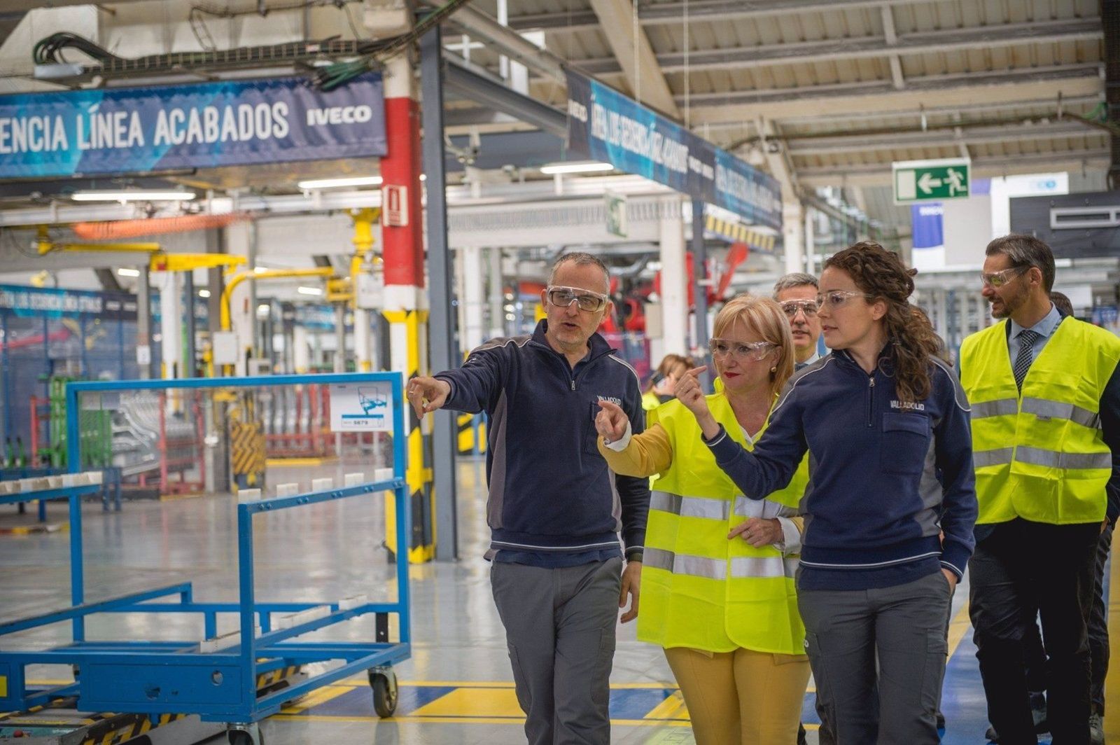 Visita de la consejera de Industria, Comercio y Empleo, Leticia García, a la planta vallisoletana de Iveco - JUNTA DE CASTILLA Y LEÓN