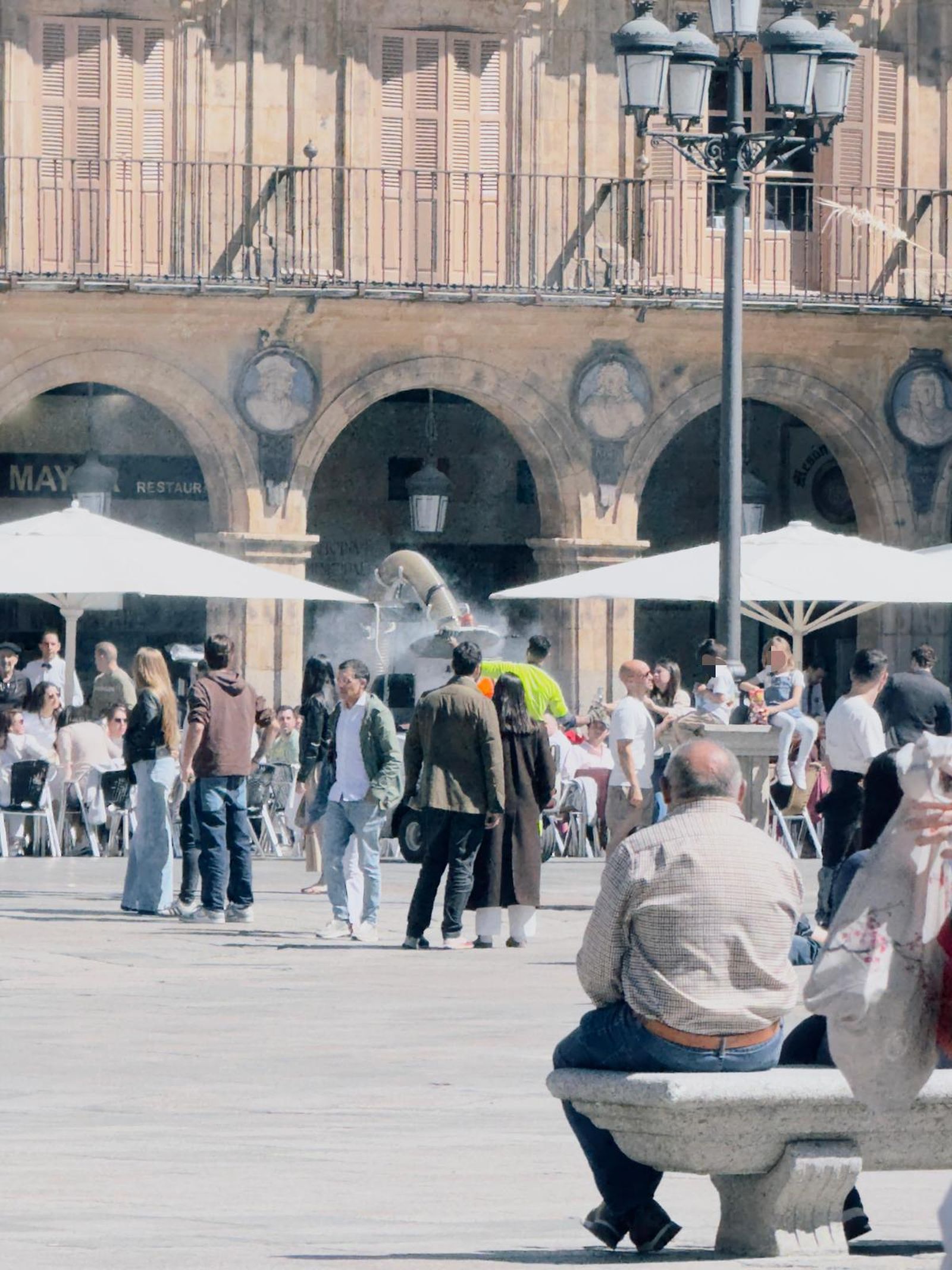 Fuego en una barredora en la Plaza Mayor