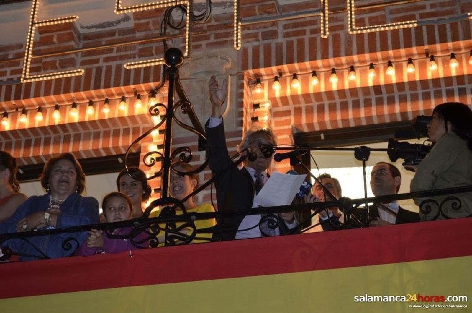 La villa escucha al heredero de don Ataulfo y doña Rosalía