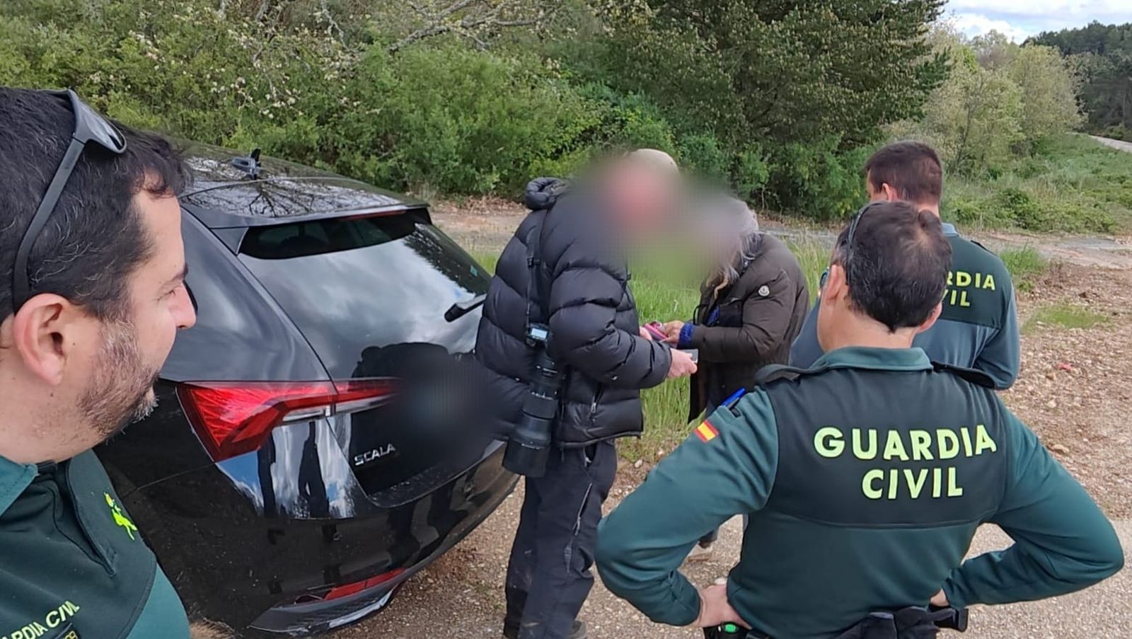 Localización a una pareja extranjera que estaba perdida en el monte