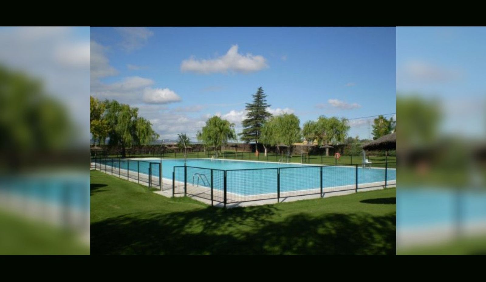 Piscina de Almaraz. Foto Ayuntamietno de Almaraz