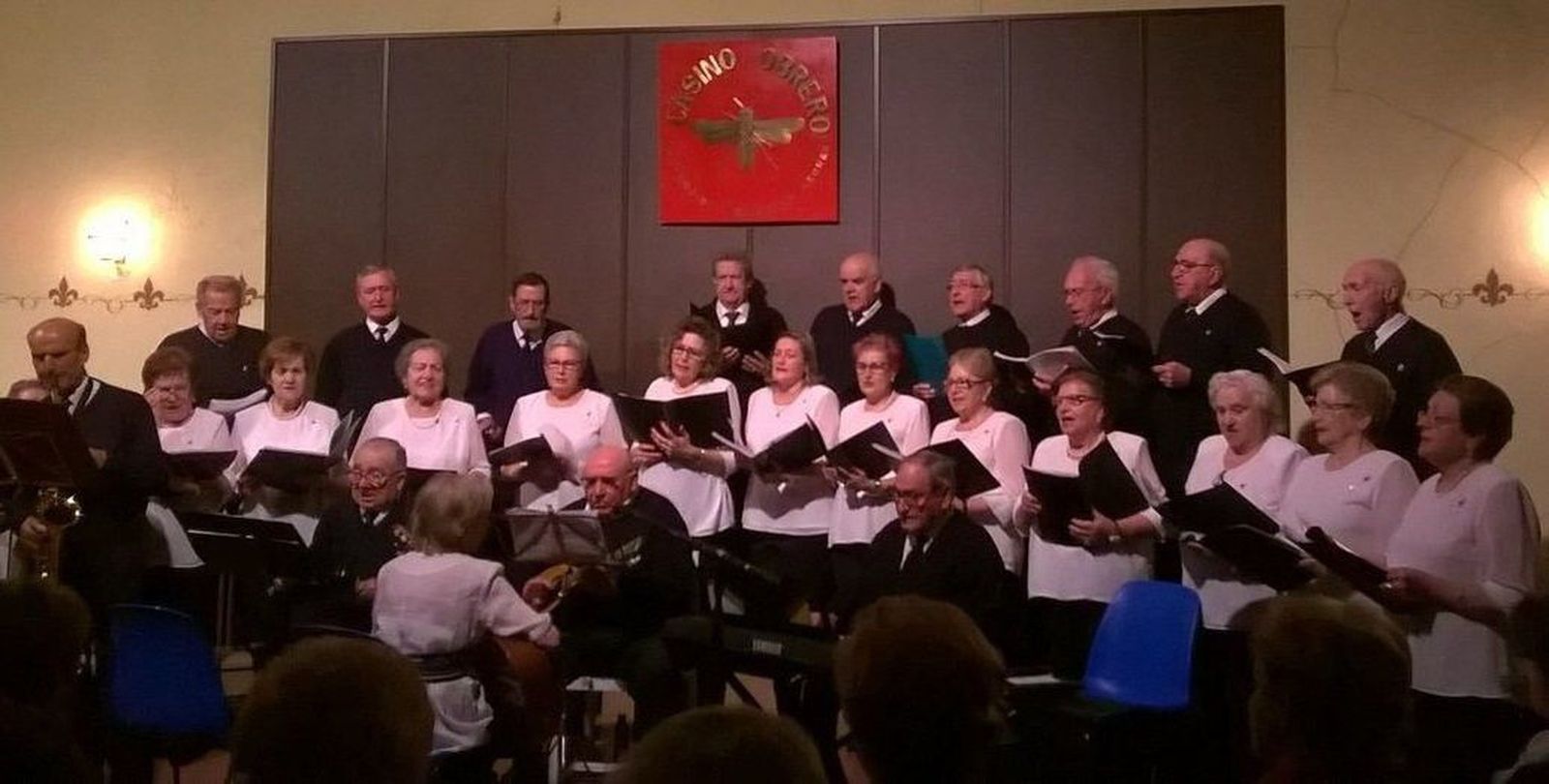 Las misas cantadas protagonizarán agosto en el Centro de Día de Mayores