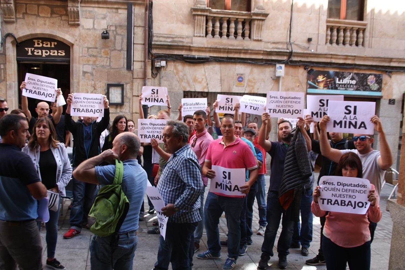 Trabajadores de Berkeley se concentran frente a La Salina para defender el proyecto