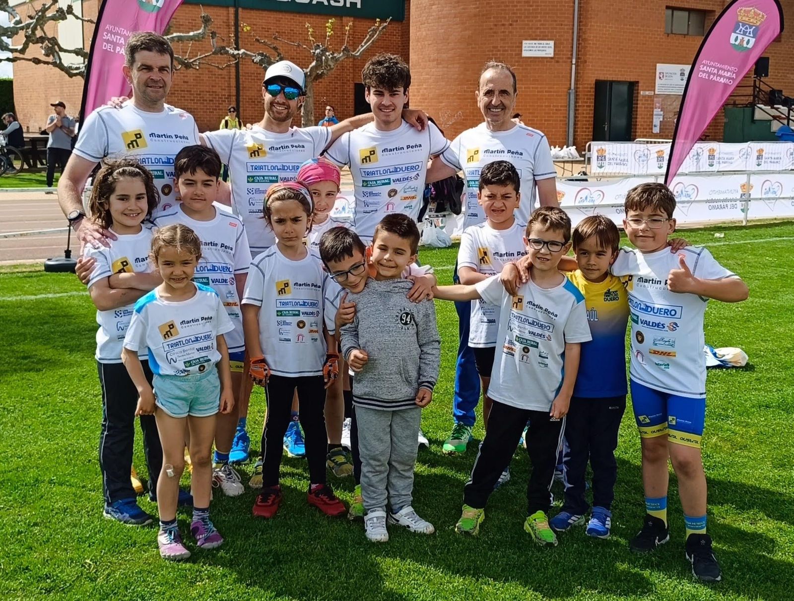 Deportistas Club Triatlon Duero.