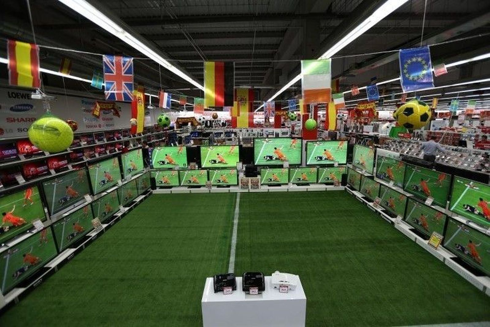 Ofertones por toda la escuadra en Media Markt