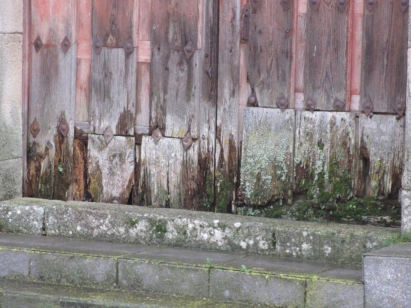 Piden la “urgente reparación” de la iglesia de Guadramiro 