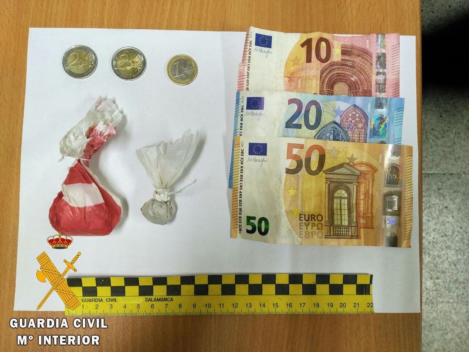 La Guardia Civil detiene a una mujer como presunta autora de tráfico de cocaína y heroína