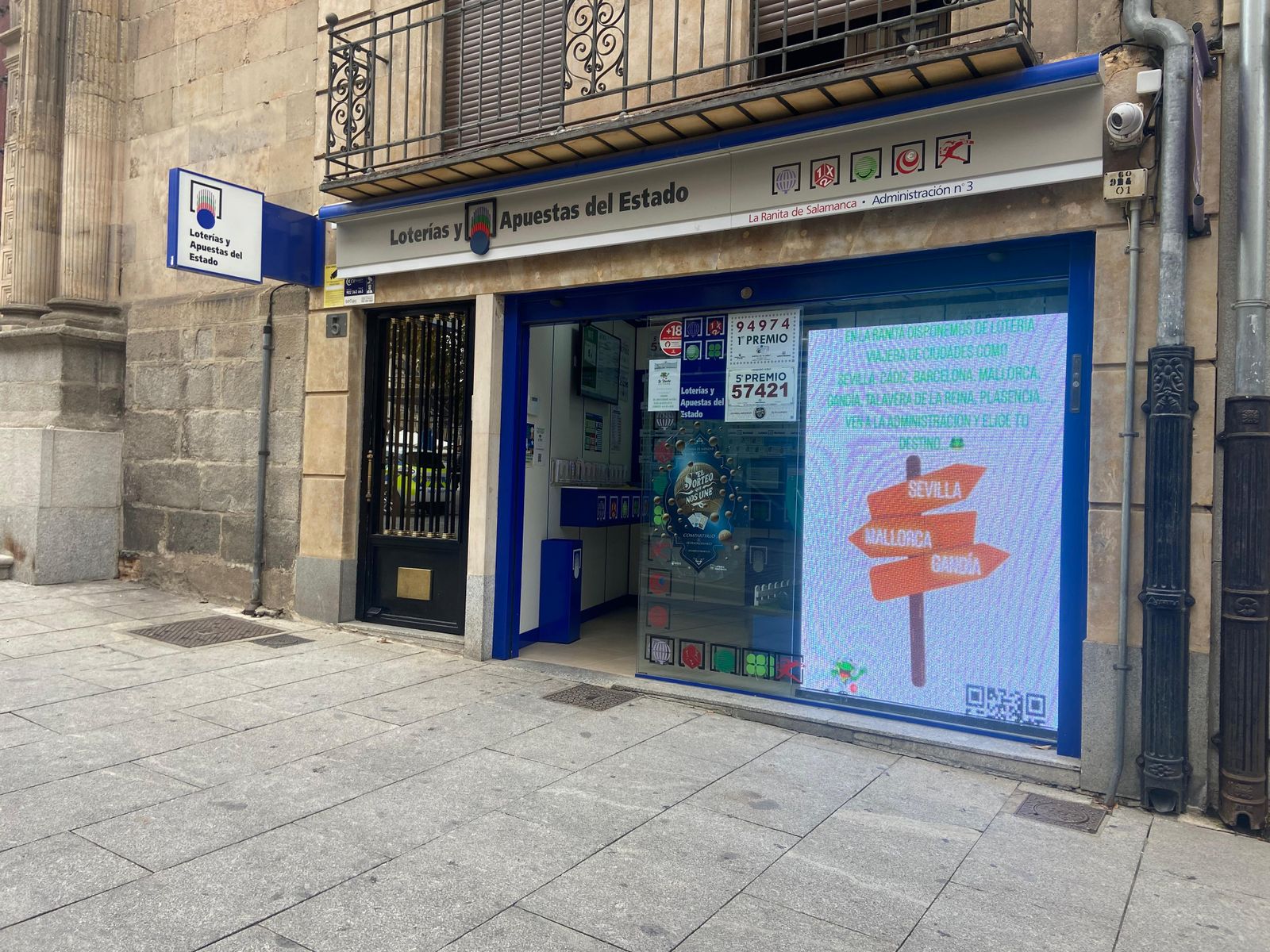 Administración de Lotería número 3 de Salamanca. La Ranita de la Suerte.Calle Quintana, 5. FOTO S24H. Archivo.