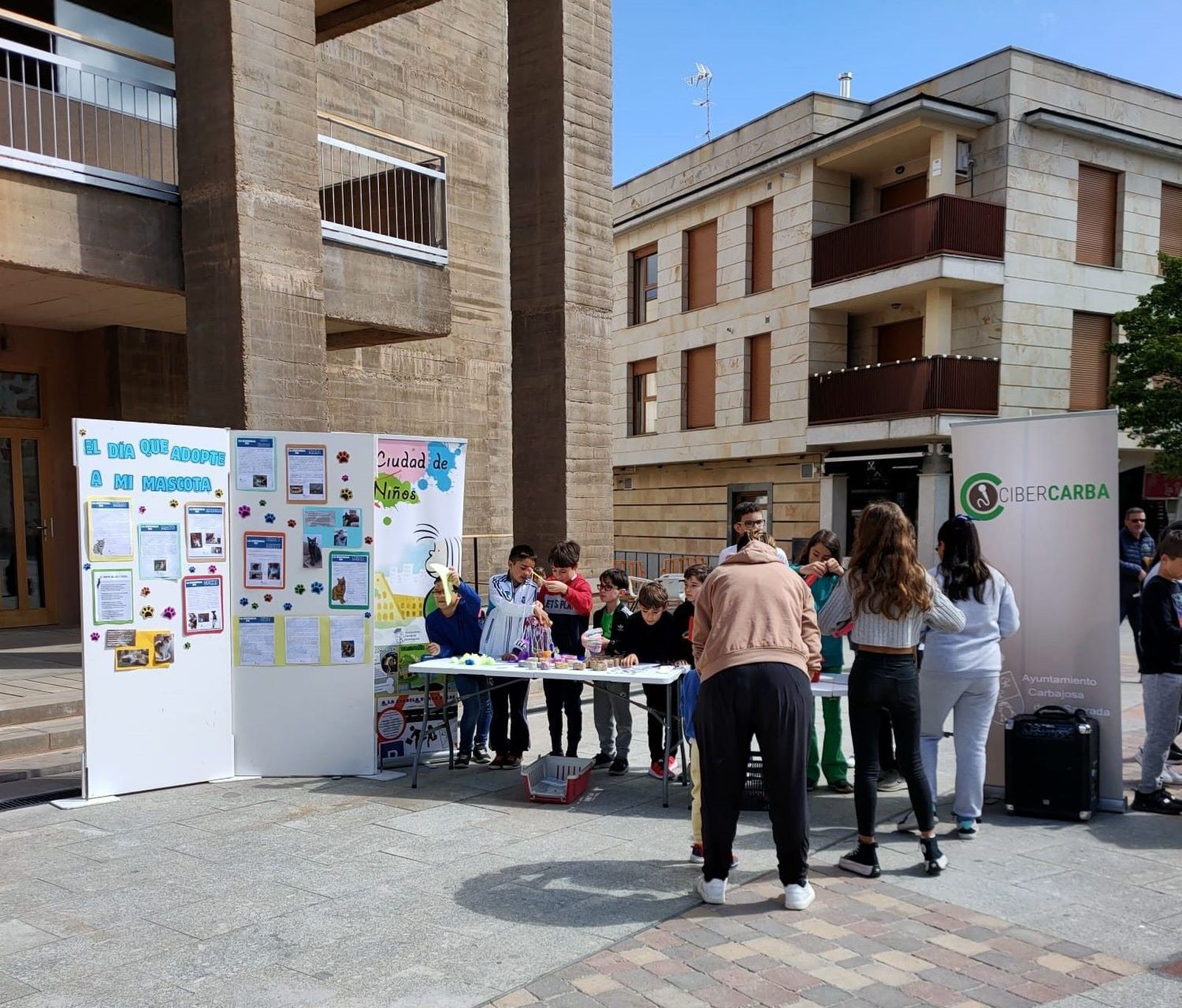 I Feria de Adopción de Mascotas en Carbajosa de la Sagrada