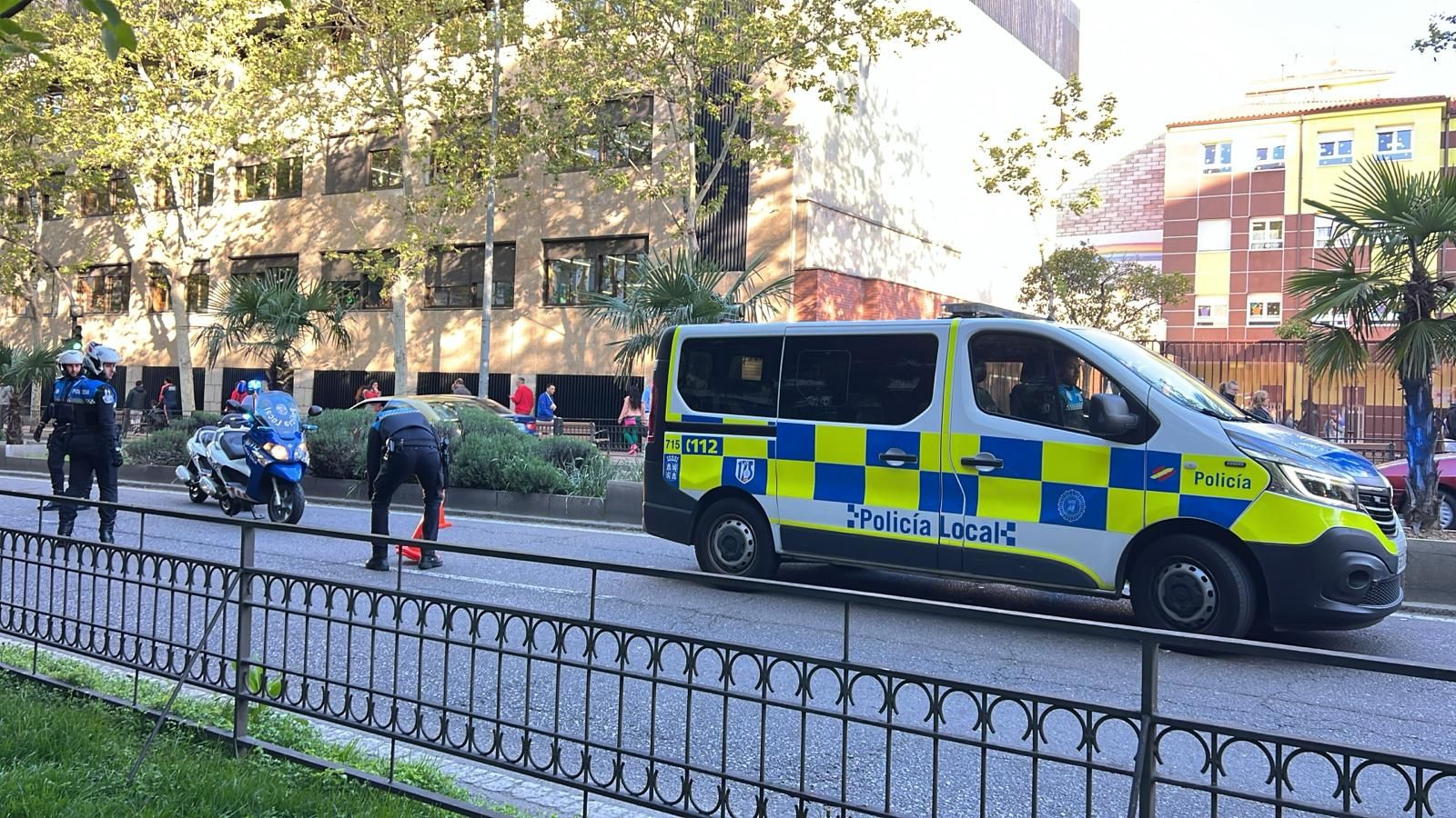 Un choque en cadena con cuatro vehículos implicados obliga a cortar un carril en el paseo de Carmelitas