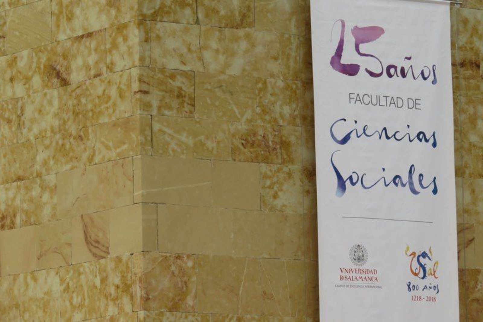 El vicerrector de Investigación y el embajador de Taiwán inauguran las jornadas culturales de Taiwán de la Facultad de Ciencias Sociales