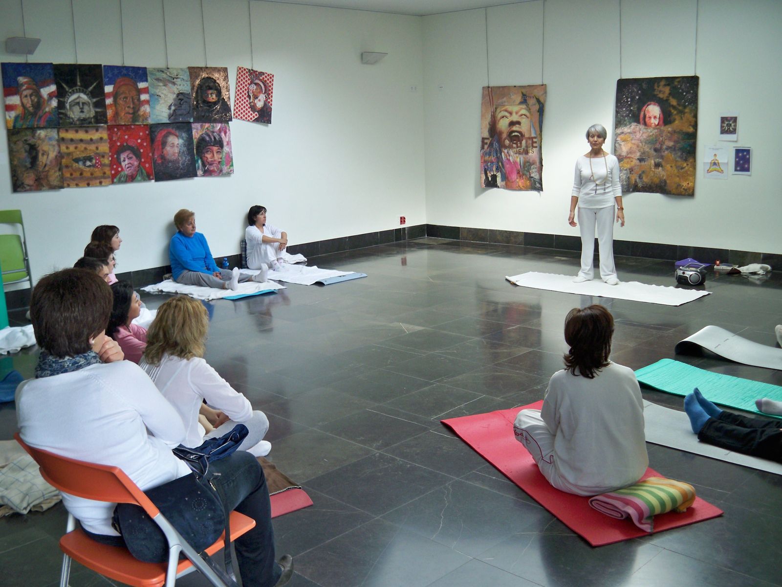 Casi 800 vecinos se inscriben en las actividades permanentes de Santa Marta