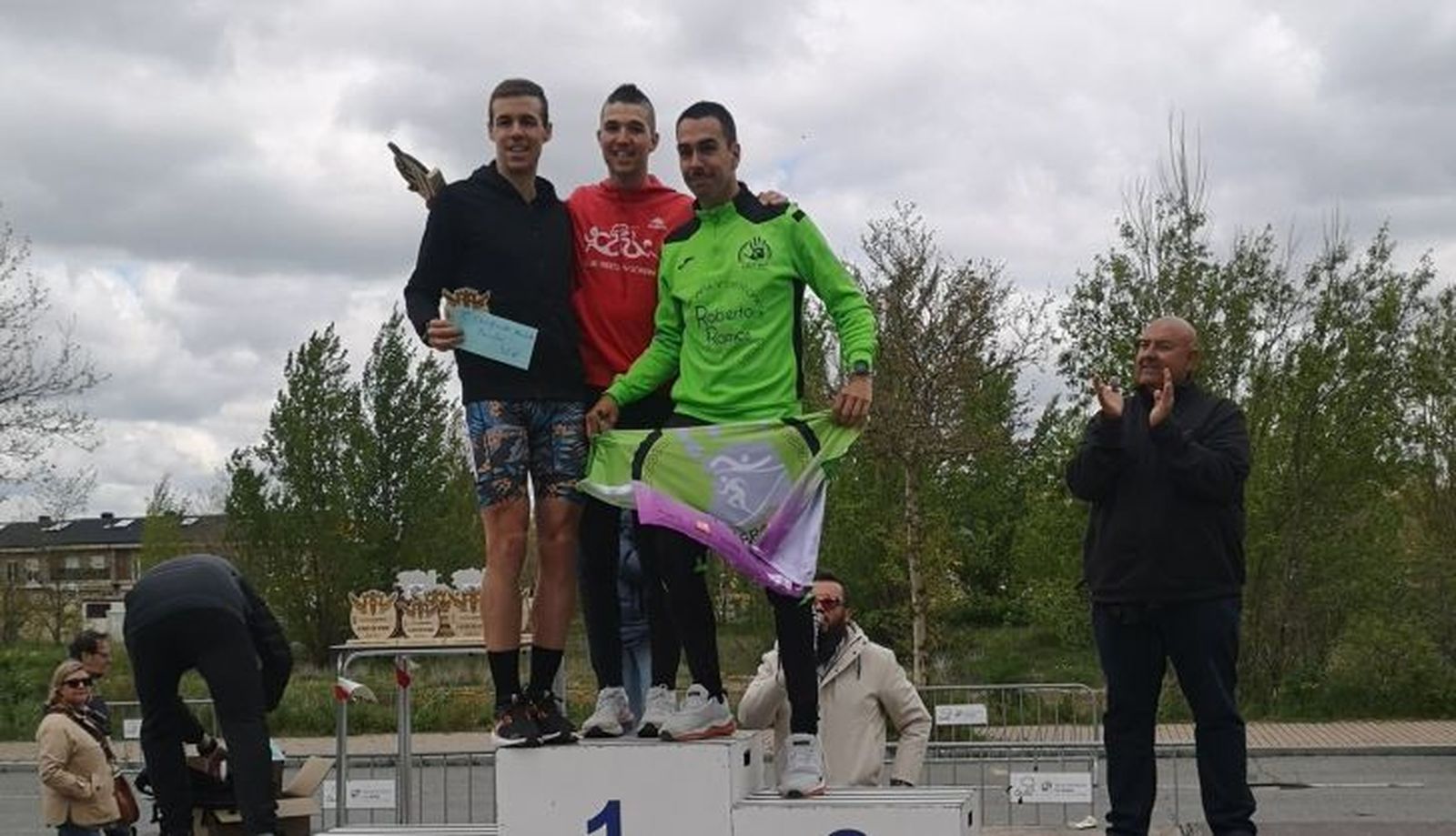 PODIUM MASCULINO ÁVILA