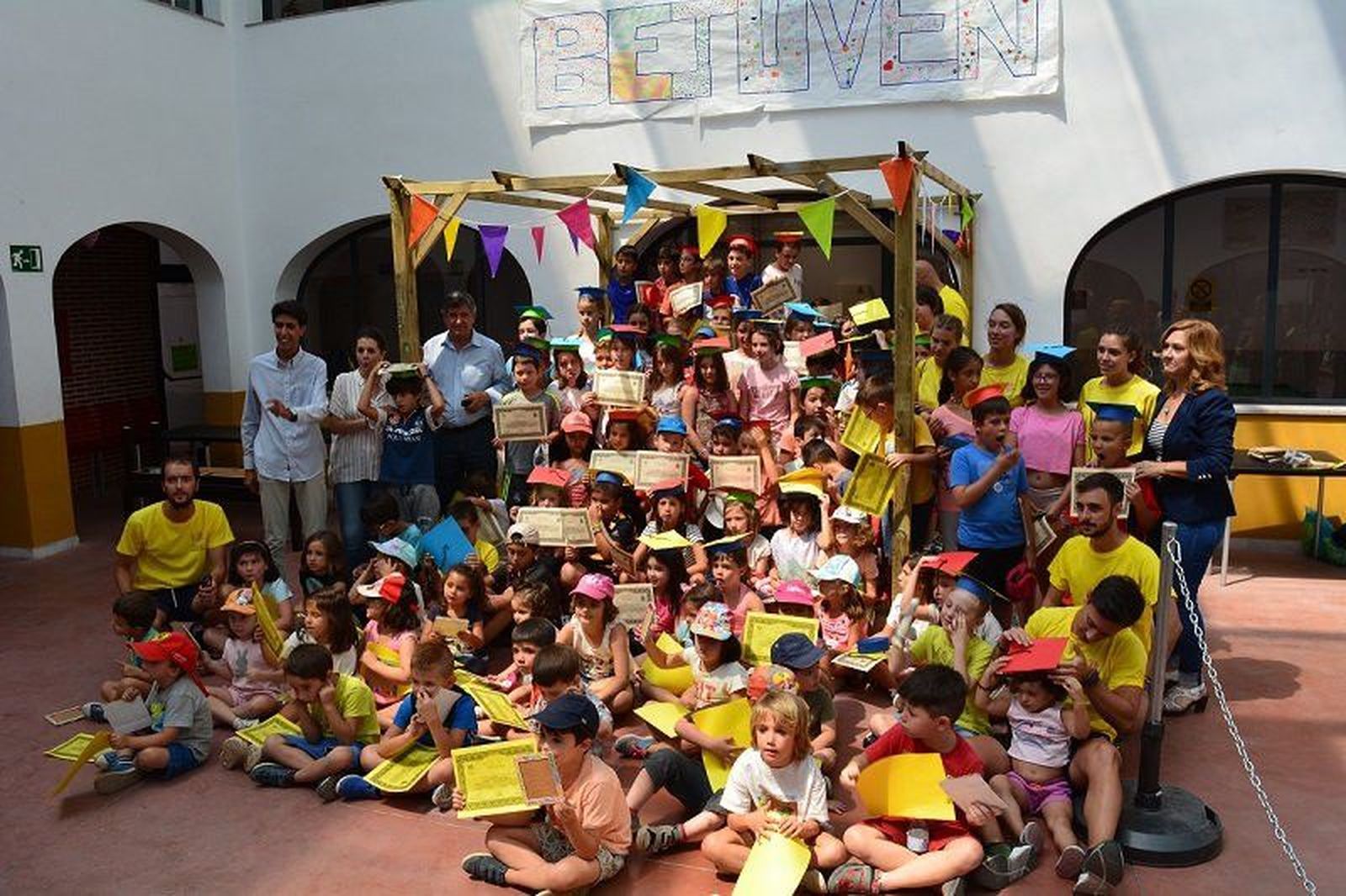 Más de un centenar de participantes en los campamentos urbanos municipales