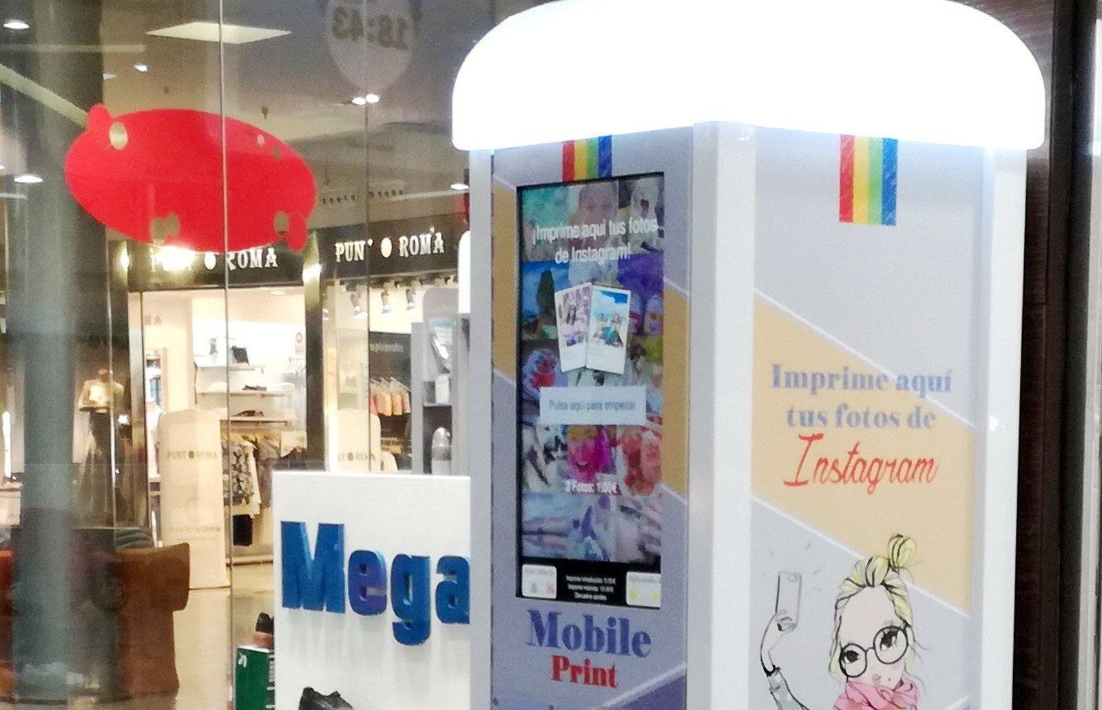 El Centro Comercial El Tormes cuenta con la primera máquina que posibilita imprimir al instante las fotos de Instagram