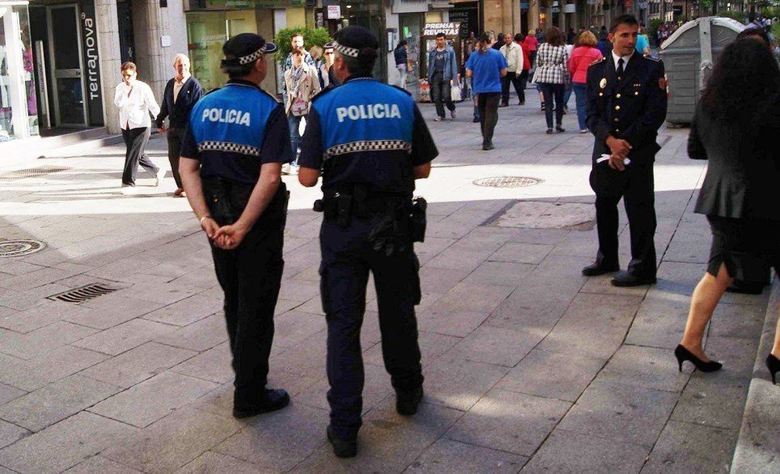Una francesa es sancionada con 300 euros al ser descubierta robando unas gafas de sol