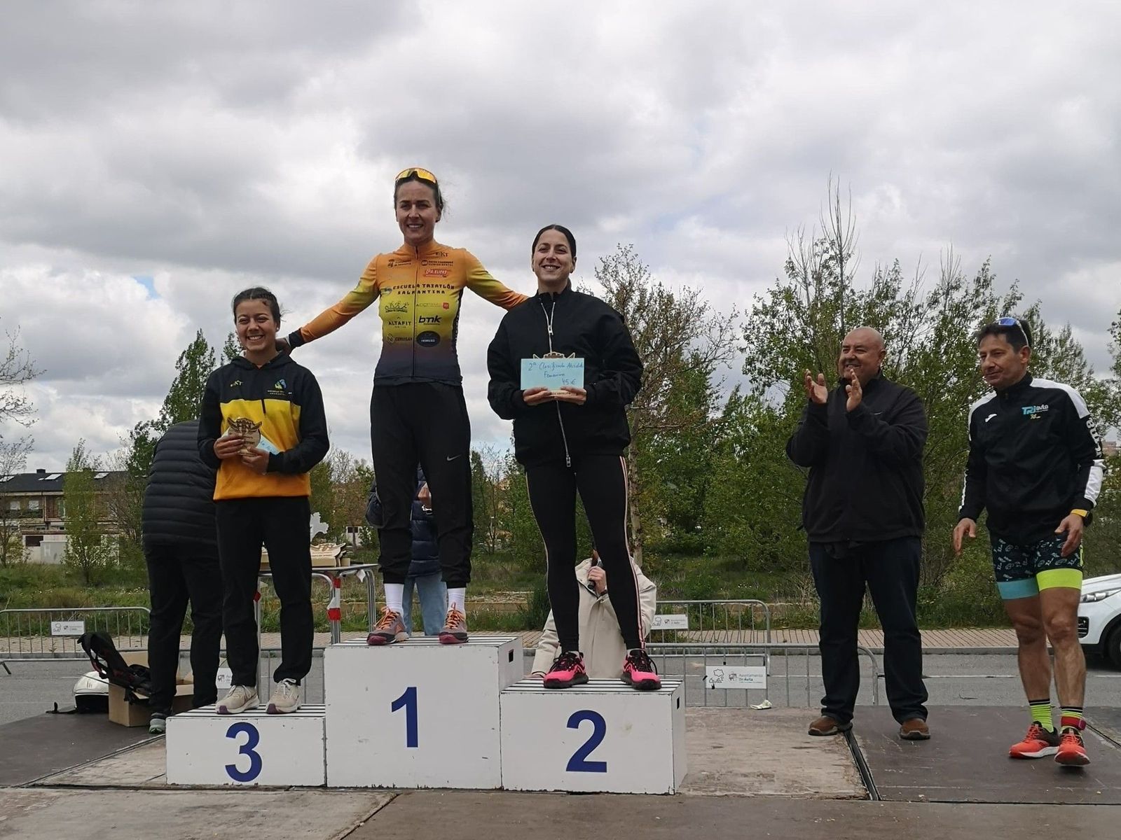 PODIUM FEMENINO ÁVILA