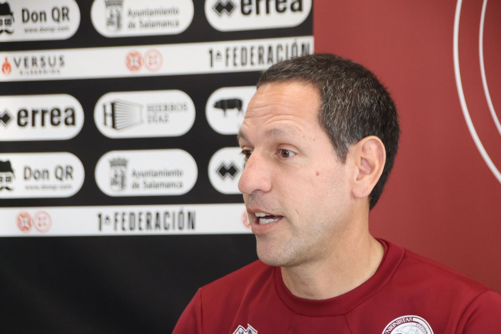 Presentación del nuevo entrenador de Unionistas, José Luis Acciari