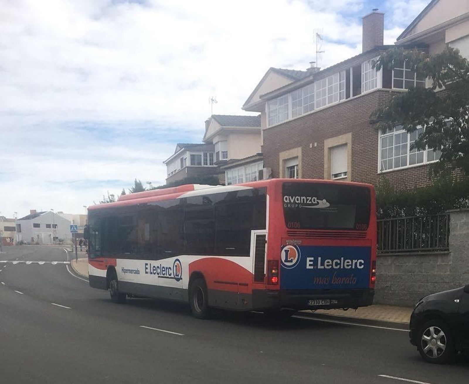 El Avanza Bus hasta Villamayor vuelve a averiarse y deja en tierra a varias personas