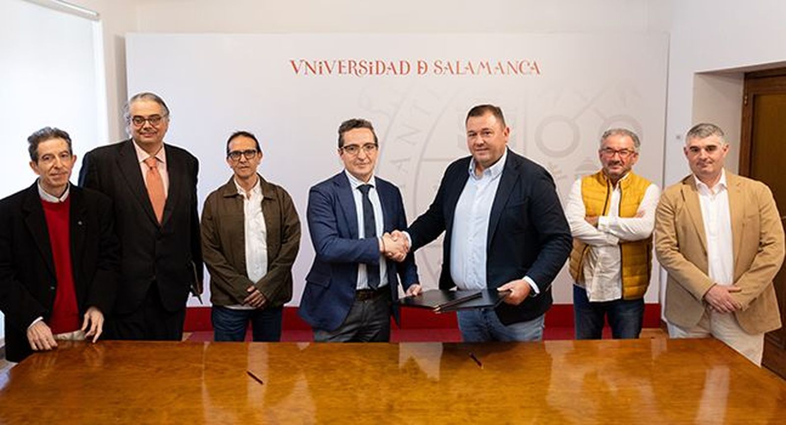 La Universidad de Salamanca digitalizará el cajón histórico con la documentación del ingeniero Fernando Gallego
