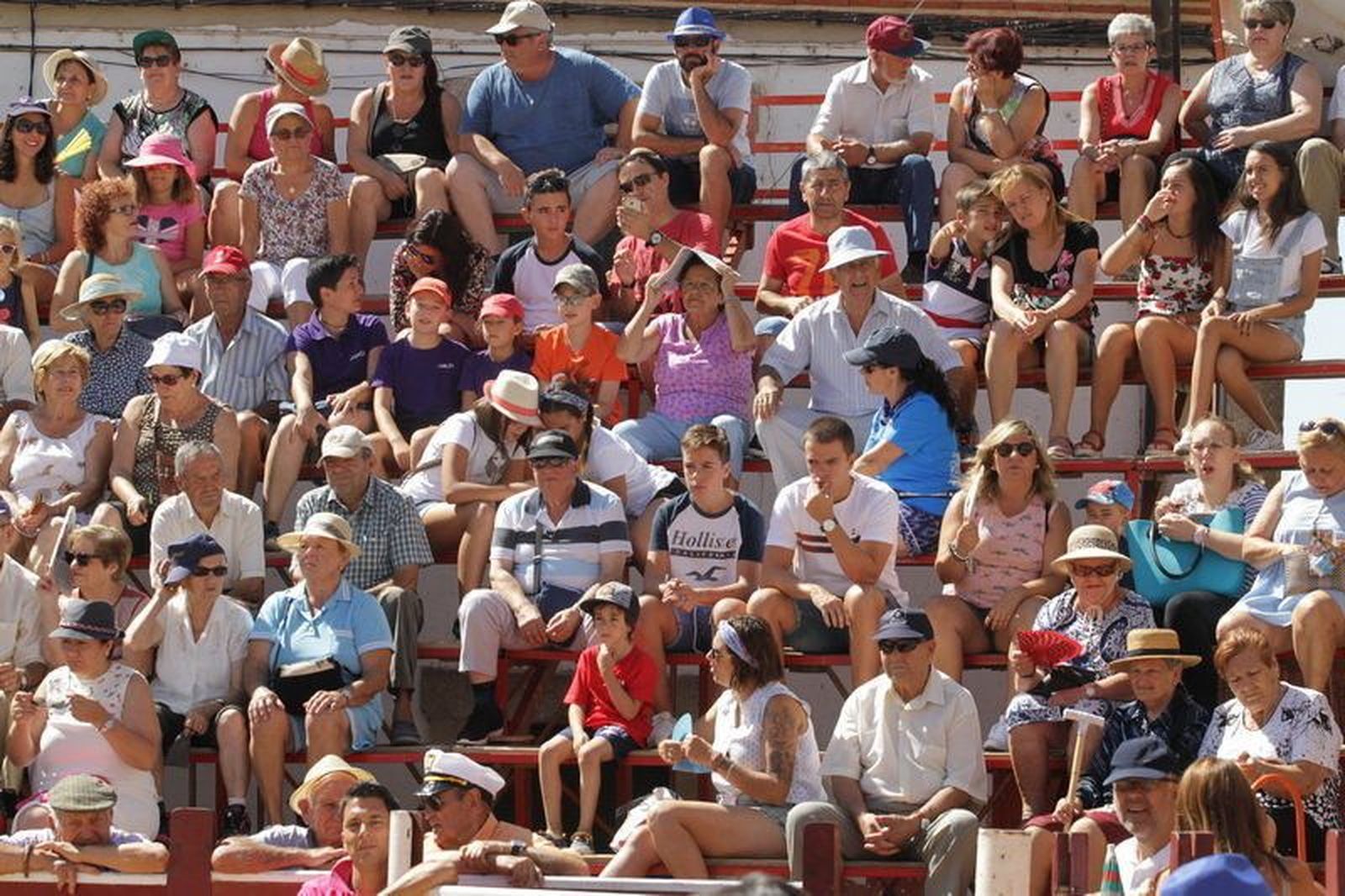 El último encierro y un concurso de recortes apuntalan las fiestas de Lumbrales