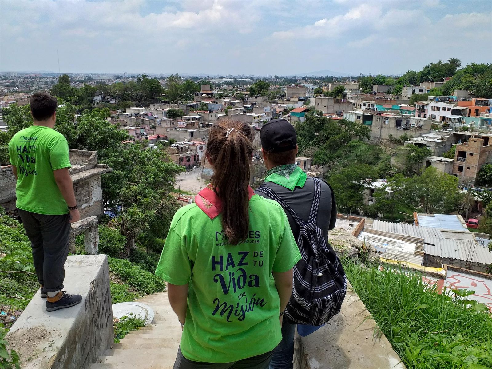 Jóvenes en un programa de voluntariado internacional en una foto de archivo. - UCV - Archivo