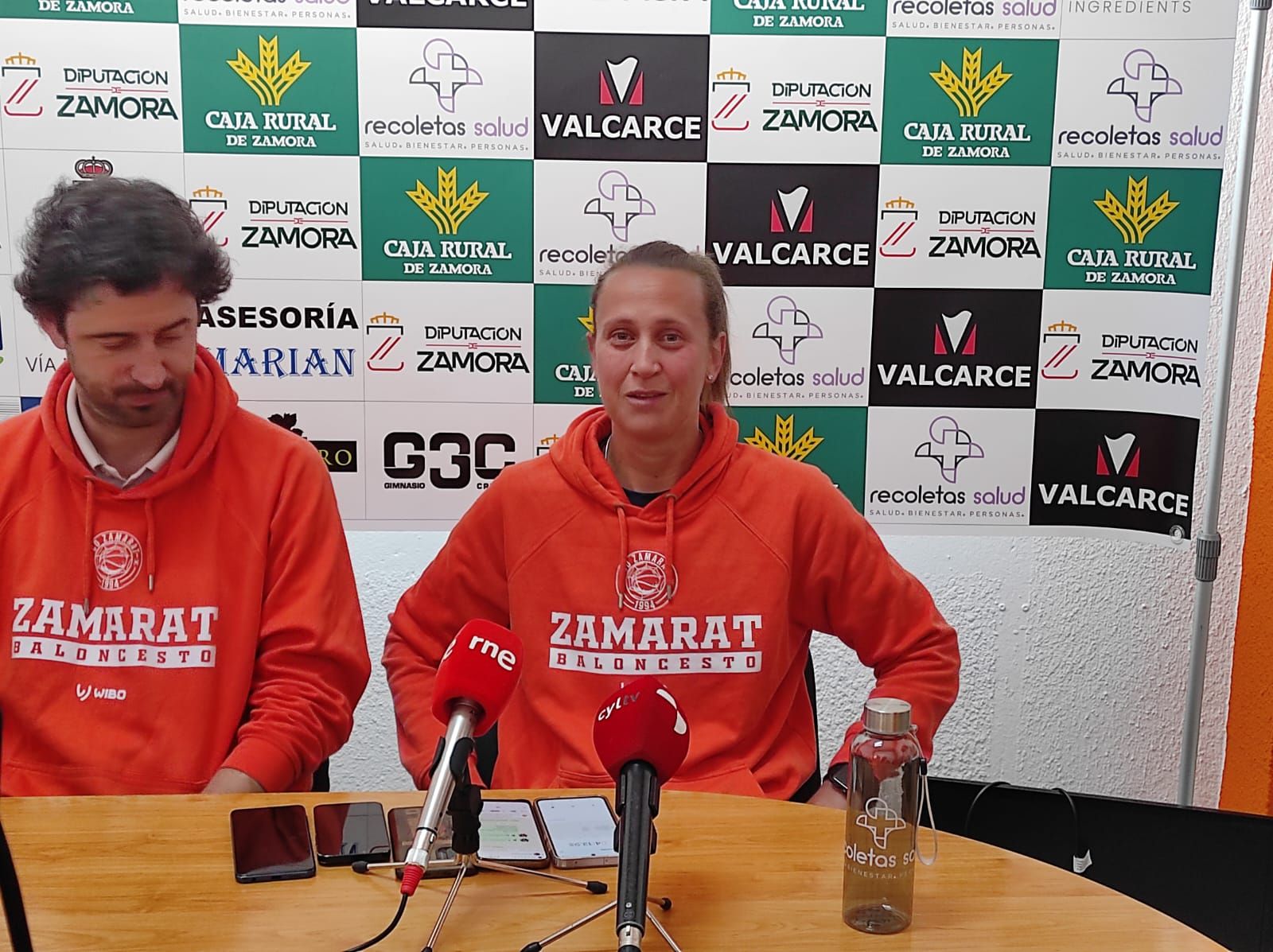 Adrijana Knezevic se despide del CD Zamarat.