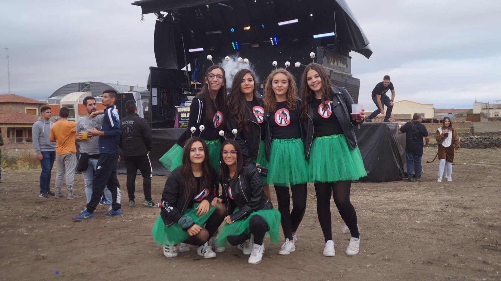 Merengada y disfraces en las fiestas de Alba de Tormes 2017