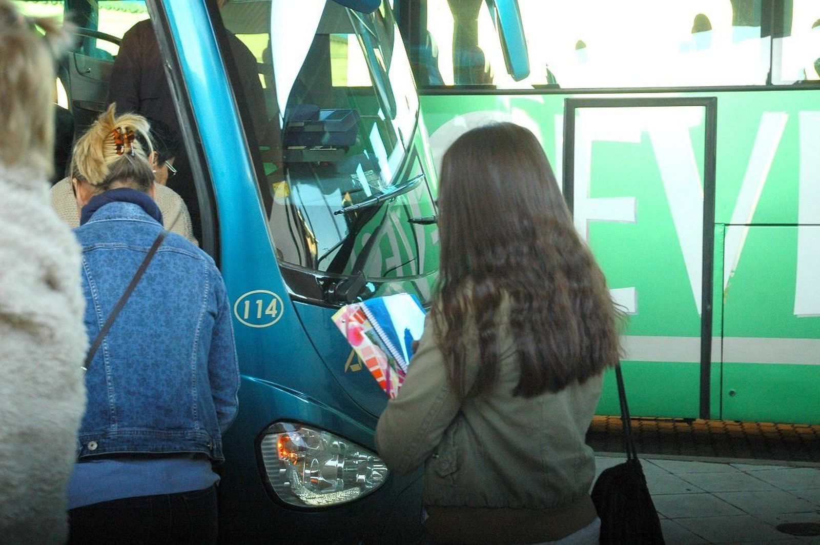 El Ayuntamiento de Guijuelo mantiene las becas de transporte para este curso