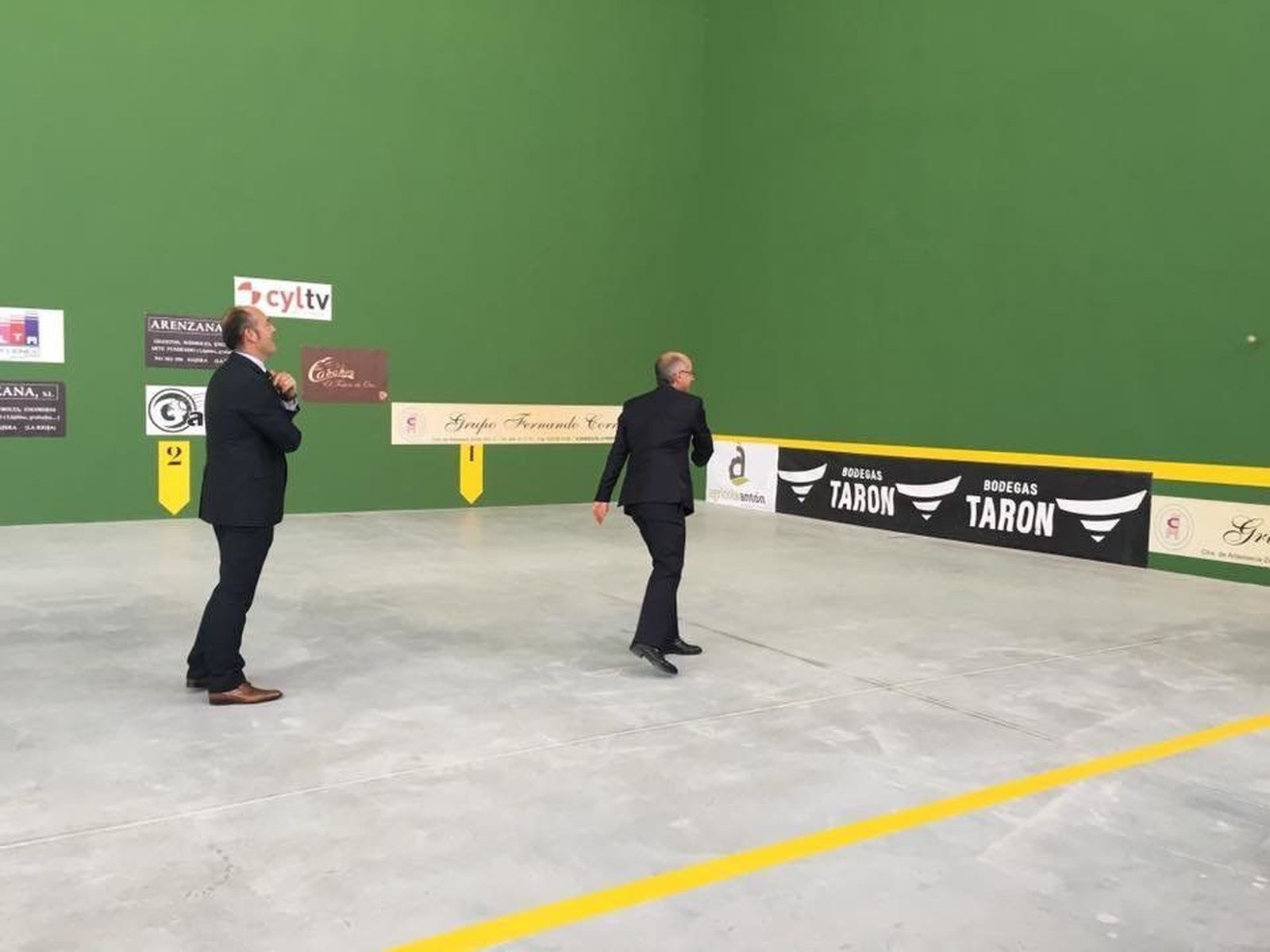 Aldeaseca de la Frontera renueva su frontón