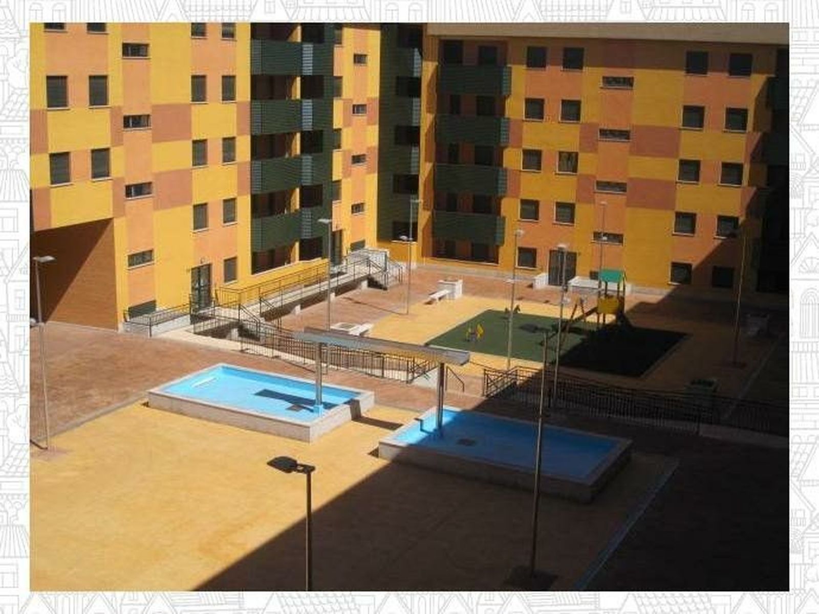 Vecinos de Peñaranda denuncian la dañina ‘okupación’ de un edificio