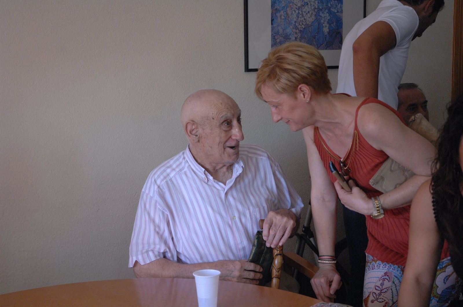 La corporación municipal visita a los mayores del Centro de Día y la Residencia de Guijuelo