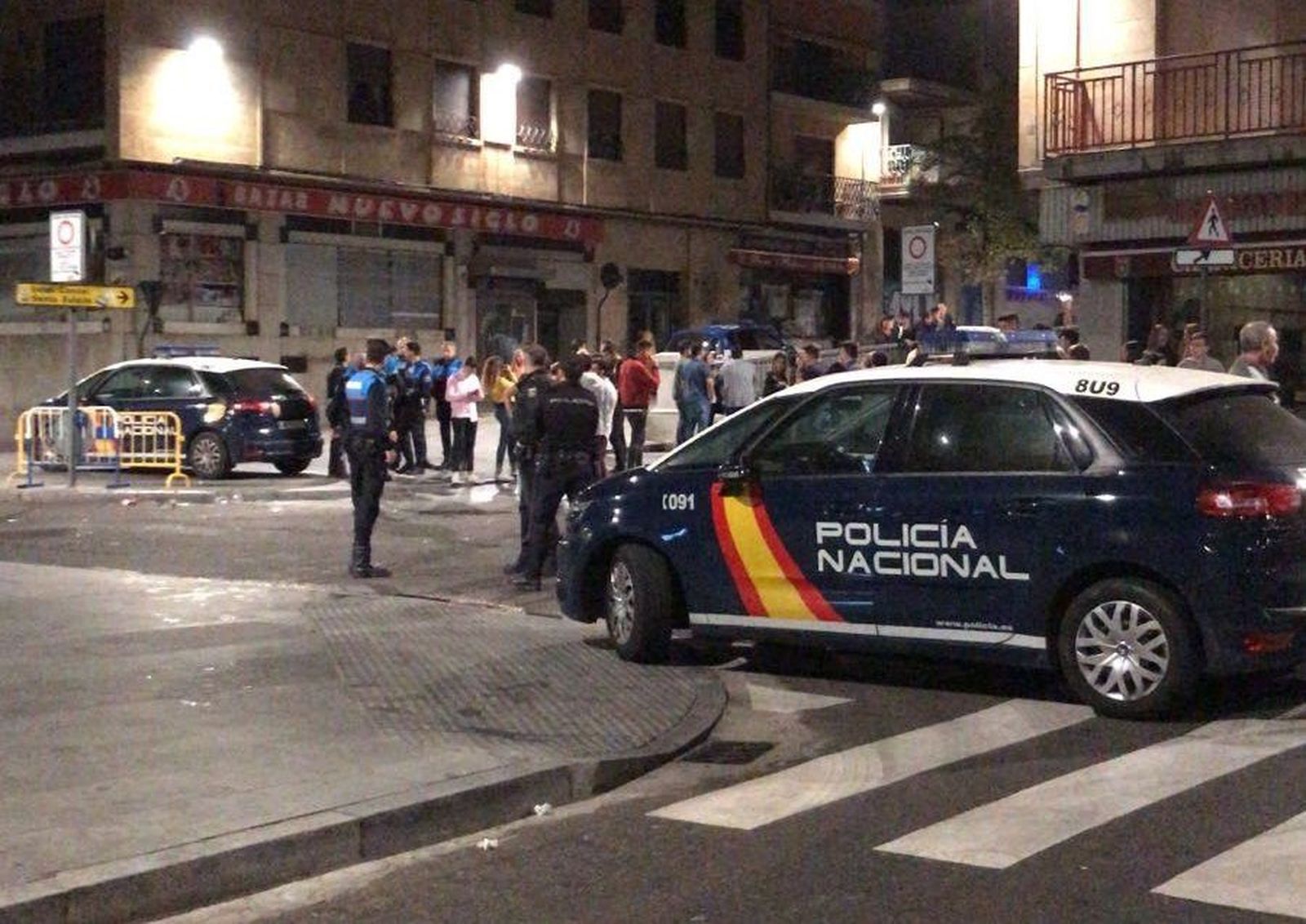 Mejora el estado del joven ingresado en la UCI después de recibir una agresión en la calle Bermejeros