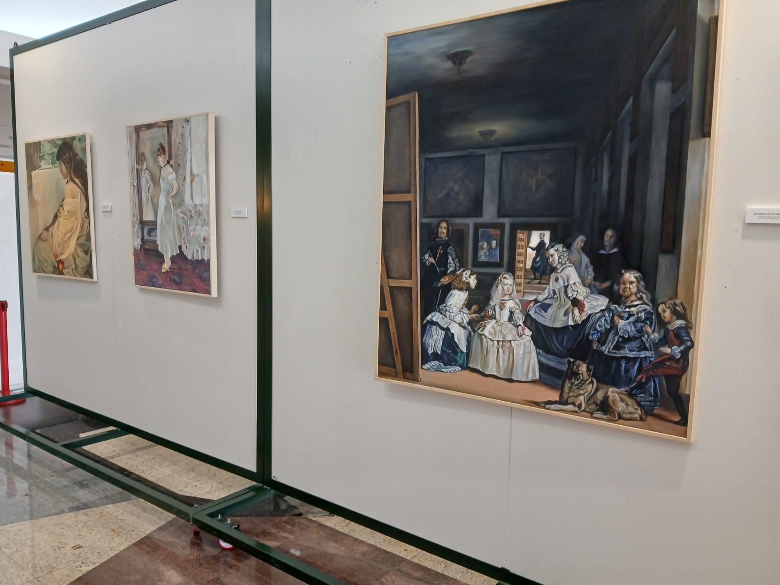 'El germen de la pintura': jóvenes talentos de Bellas Artes exponen en la estación de Salamanca