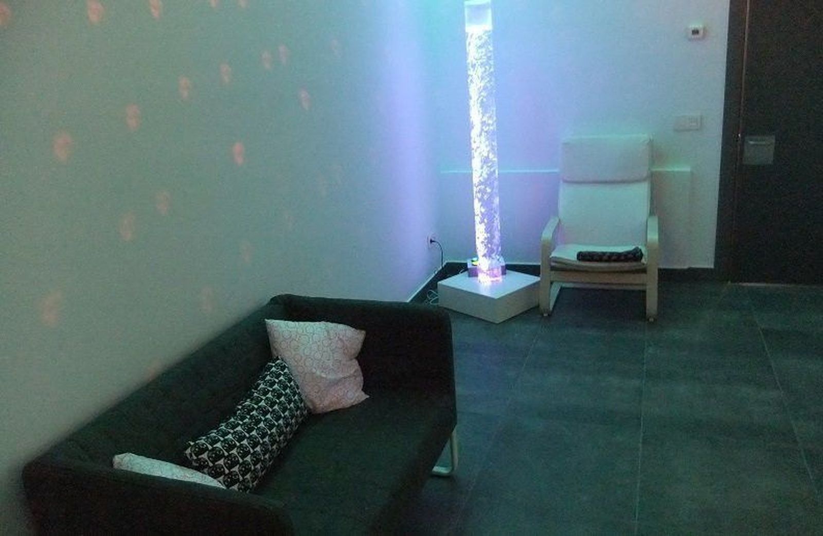 Acopedis abre una sala multisensorial para personas con discapacidad de la comarca de Peñaranda