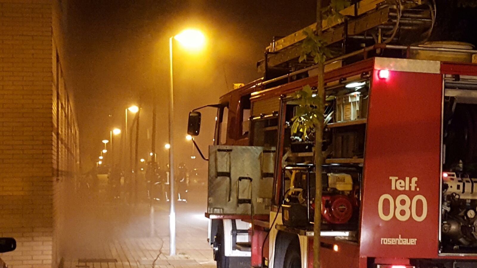 Los Bomberos actúan en un incendio de un cuadro eléctrico en el Zurguén