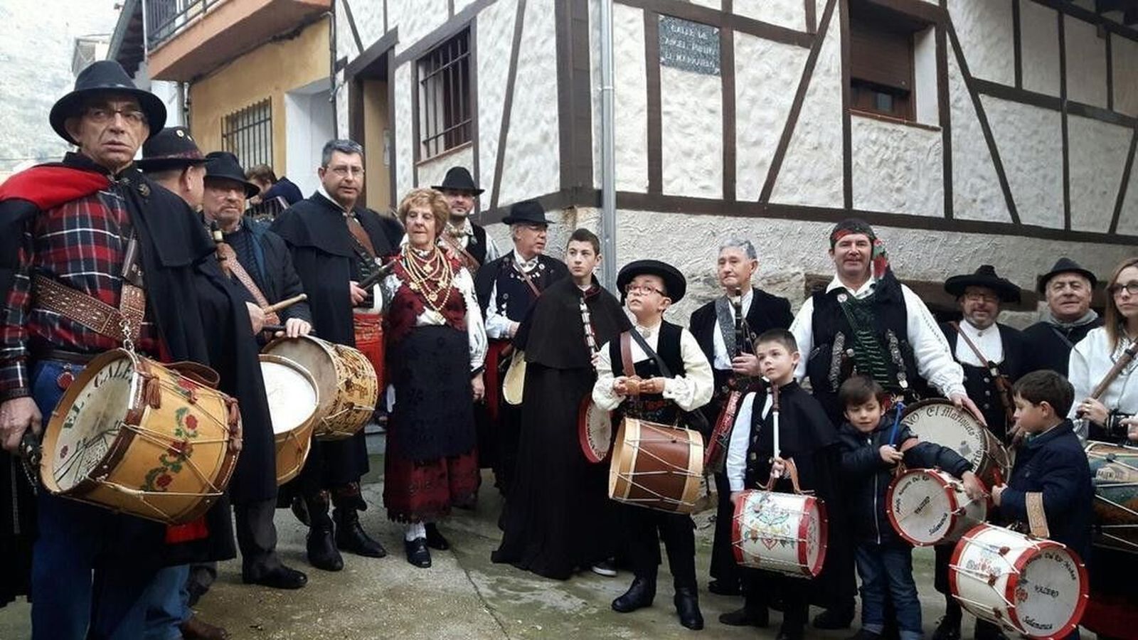 Fiestas al ritmo de la gaita y el tamboril