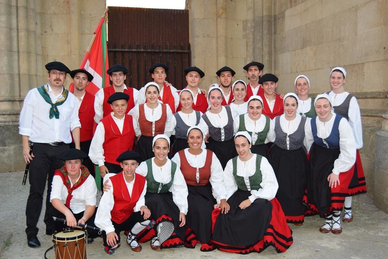 Alba de Tormes celebra una nueva edición del festival de folclore