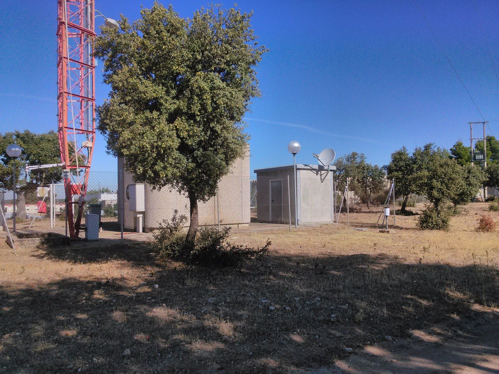 El Instituto Geográfico Nacional instala una estación sísmica en la fábrica de Juzbado