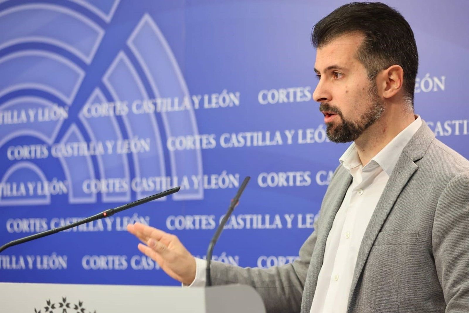 Luis Tudanca en la rueda de prensa en las Cortes   PSOE   Archivo