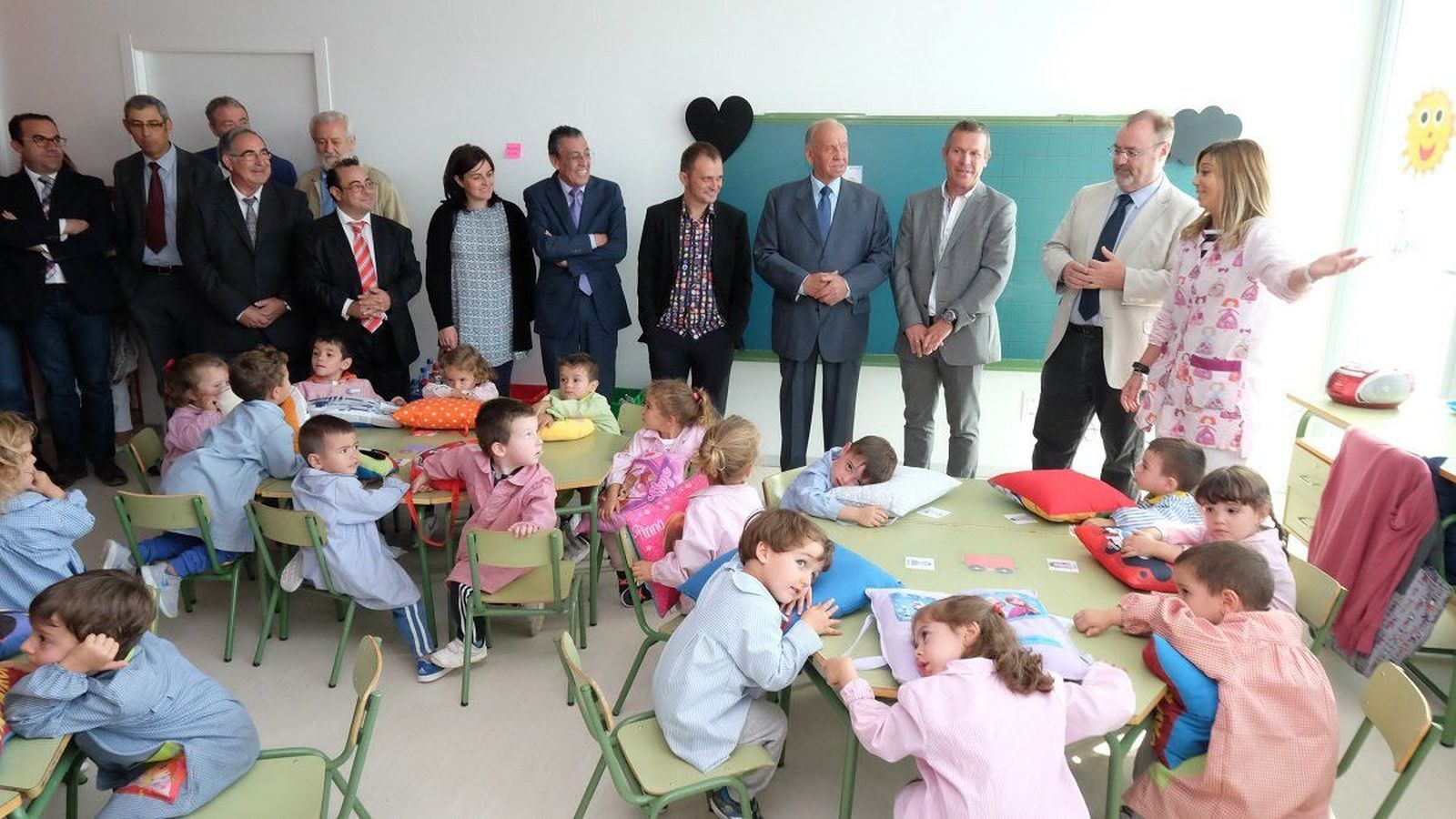 Fernando Rey inaugura el nuevo Colegio de Educación Infantil y Primaria de Villares de la Reina