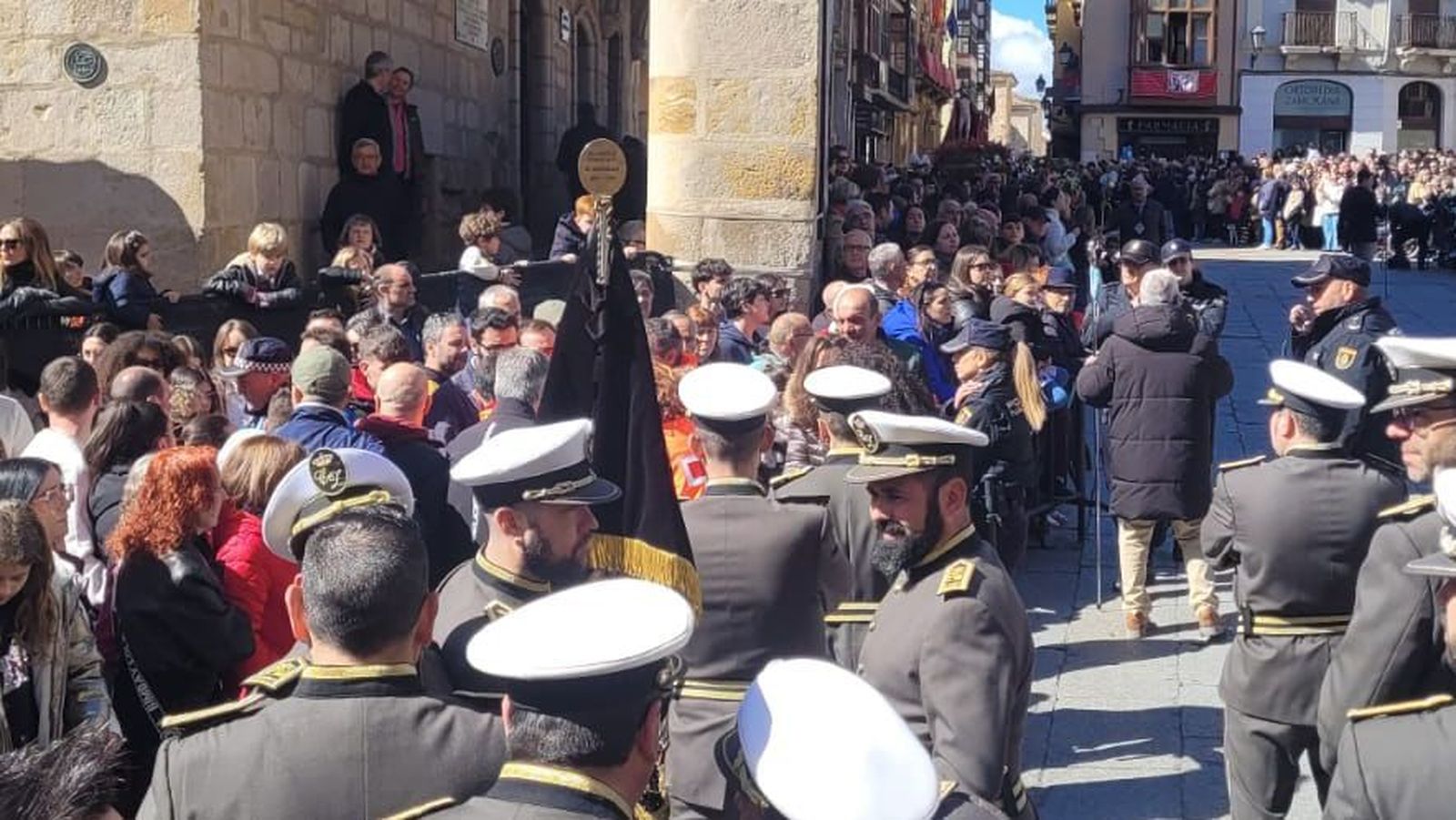 Mujer atendida en la Plaza Mayor