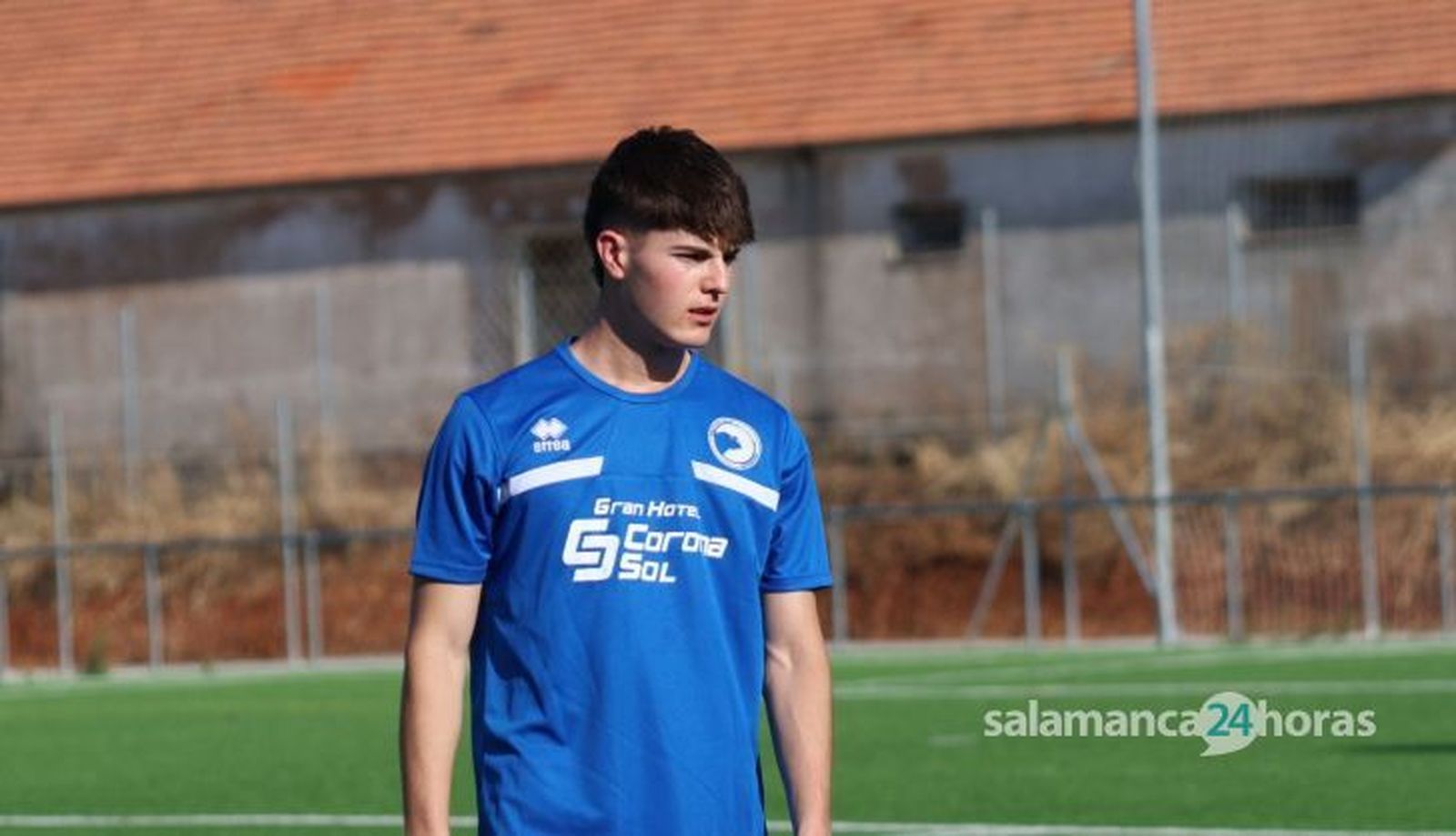 Miki Parmentier, en un entrenamiento con el primer equipo de Unionistas | FOTO SALAMANCA24HORAS.COM