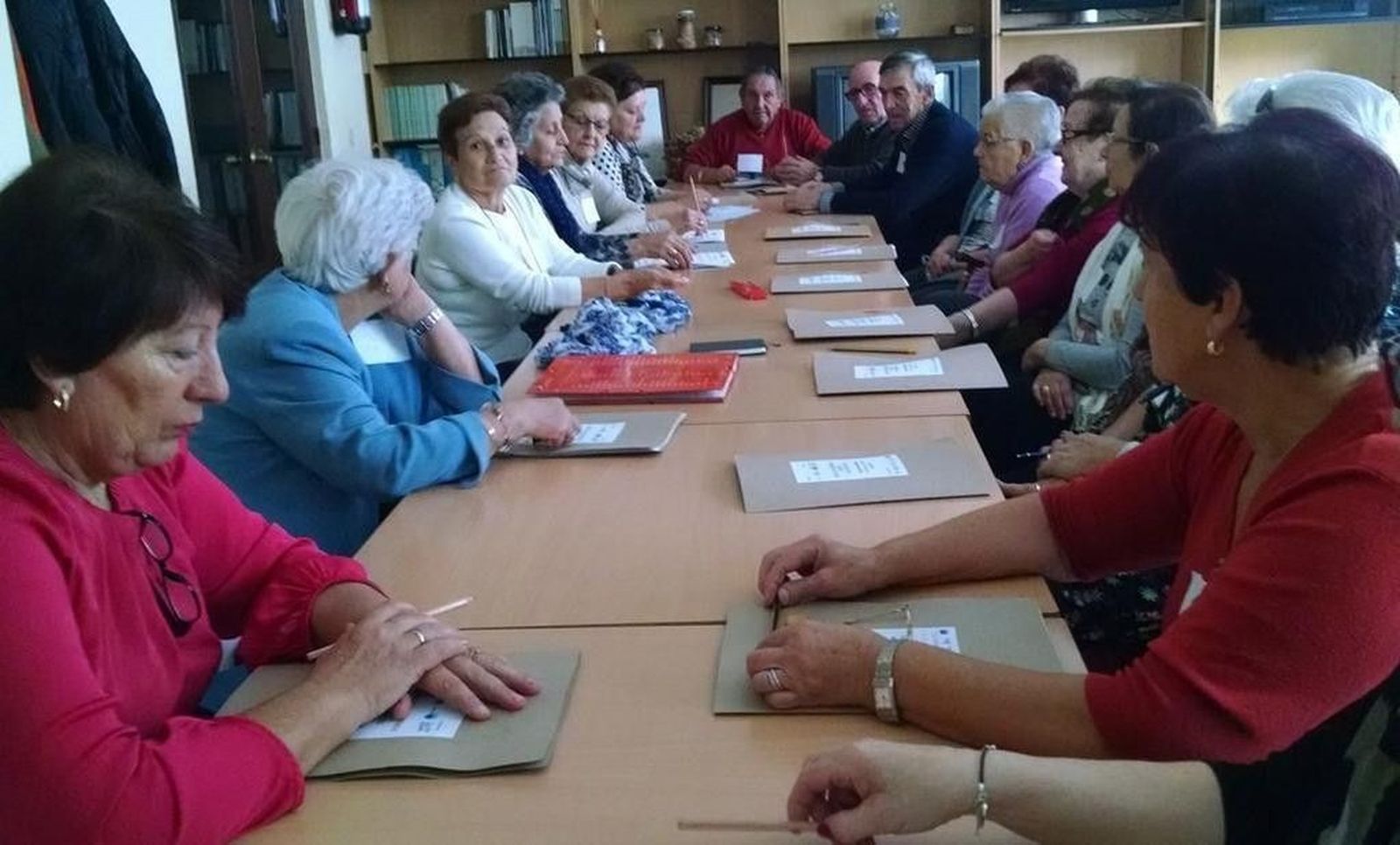Dieciséis pueblos ya disfrutan de talleres para mayores impartidos desde la agrupación Duero-Douro