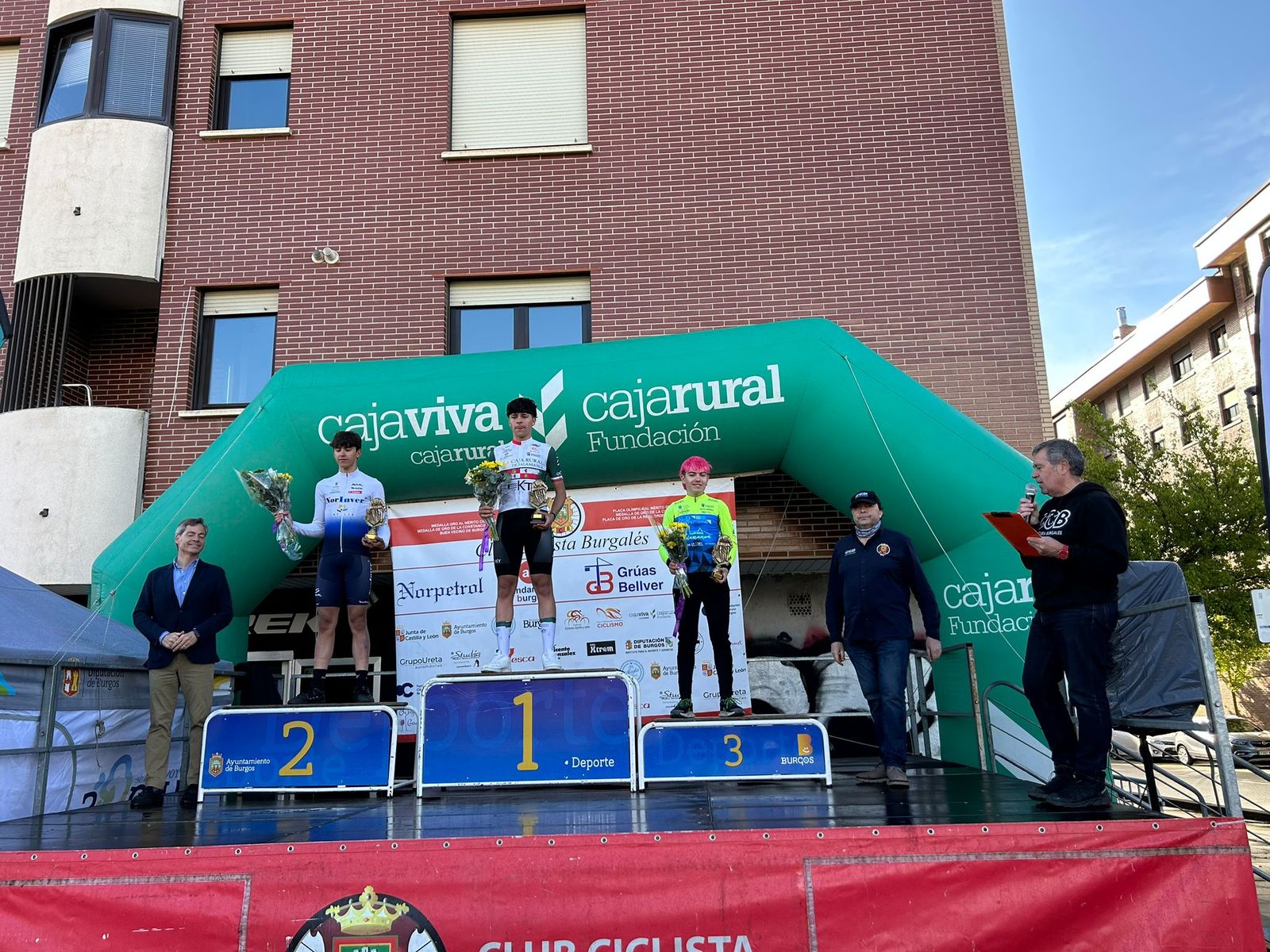 Fin de semana dorado para el ciclismo base: grandes resultados para Promesal, Enchufesolar FEM y Mirat Team en Castilla, Navarra y Francia