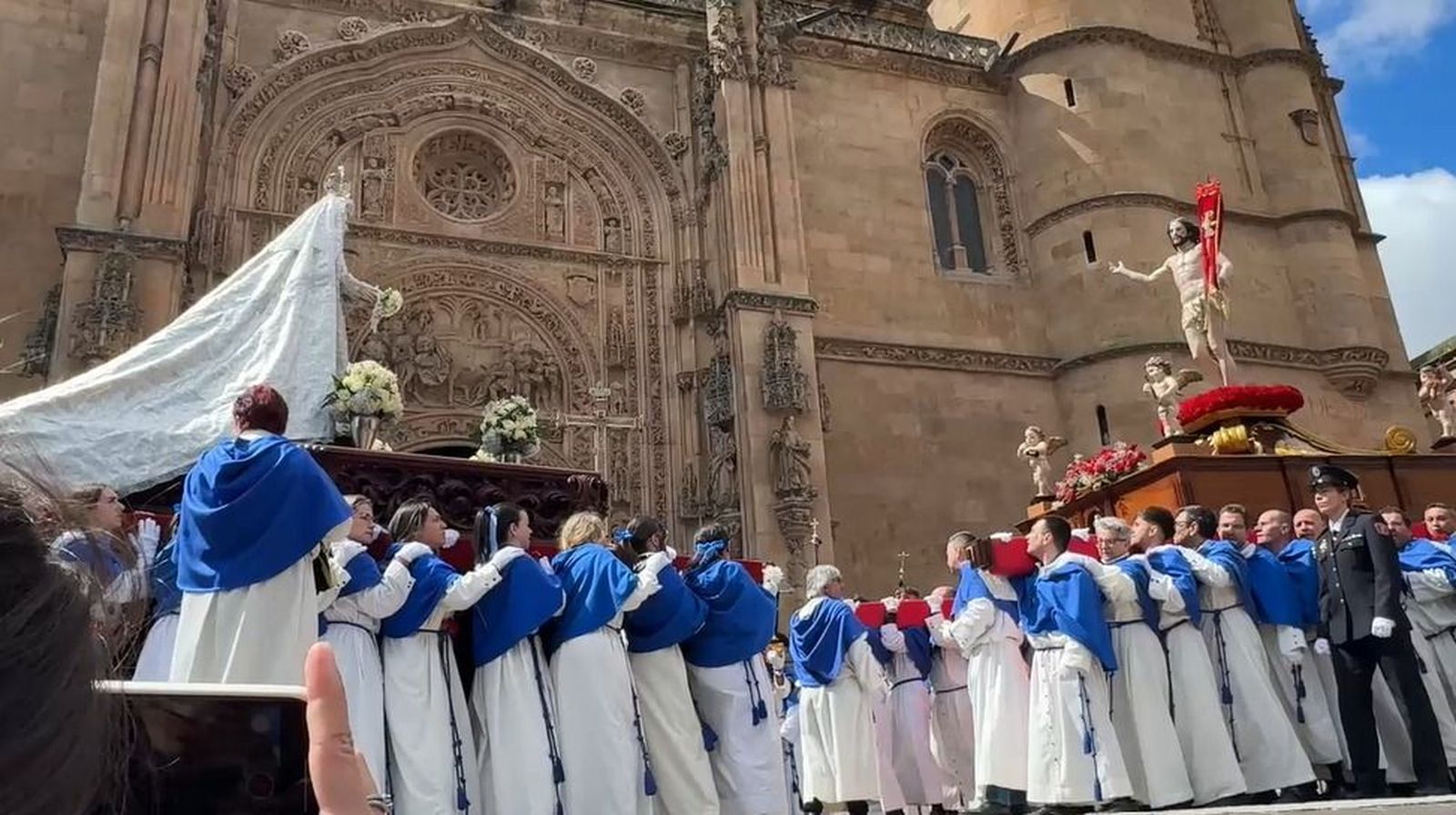 Encuentro entre la Virgen y Jesús Resucitado